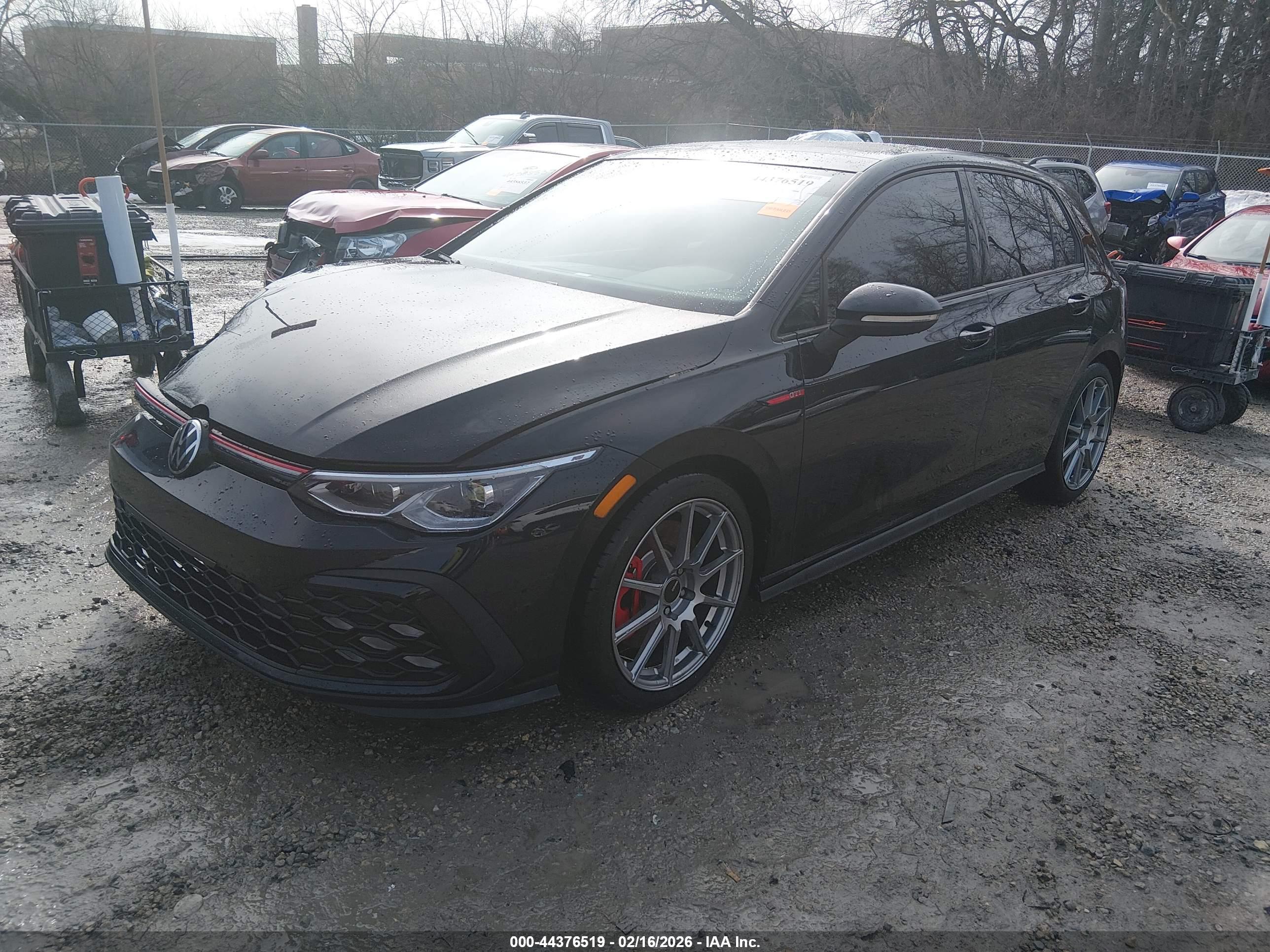 VOLKSWAGEN GOLF image 2