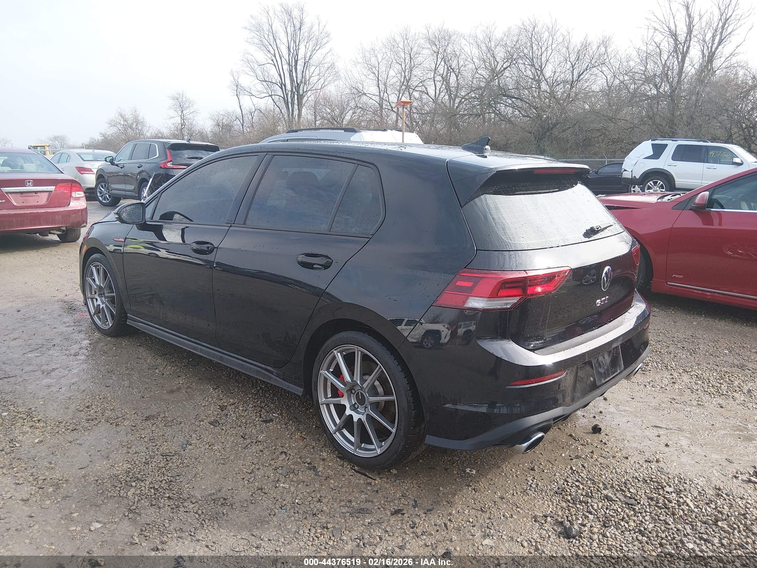 VOLKSWAGEN GOLF image 3