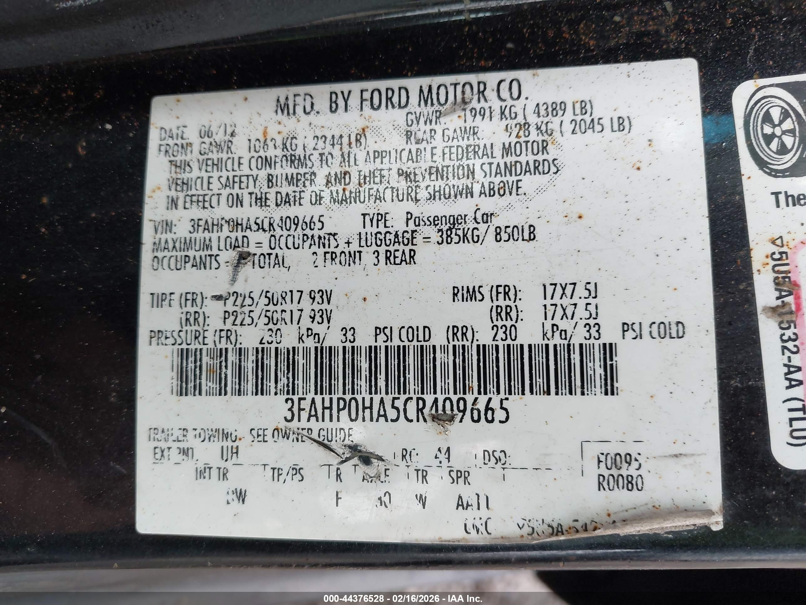 FORD FUSION image 9