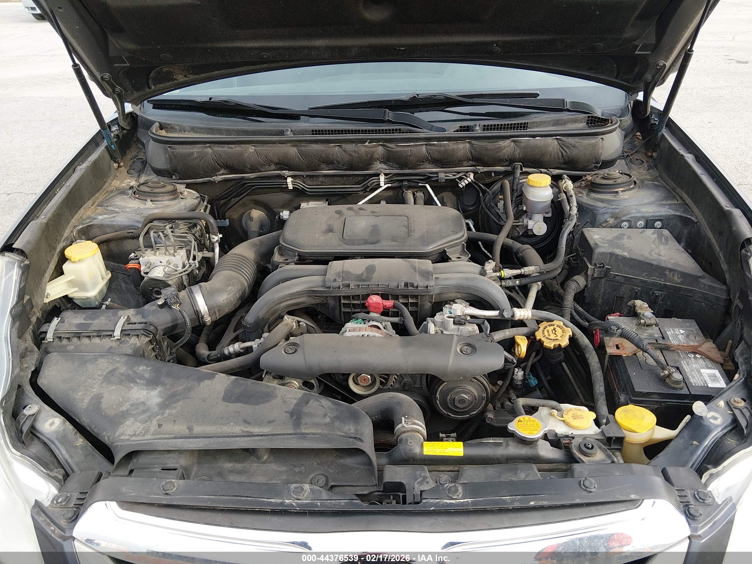 SUBARU OUTBACK image 10