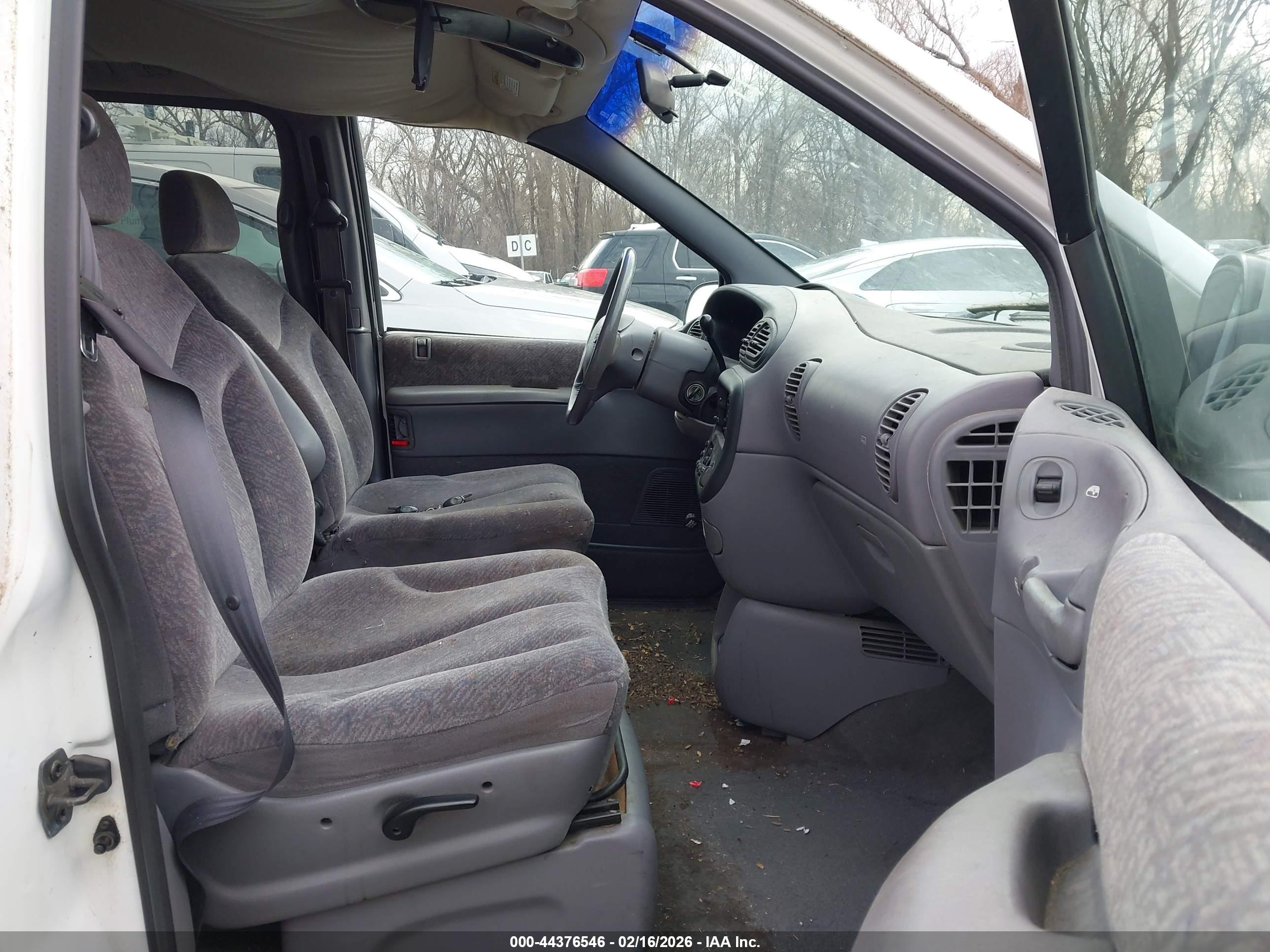 DODGE GRAND image 5