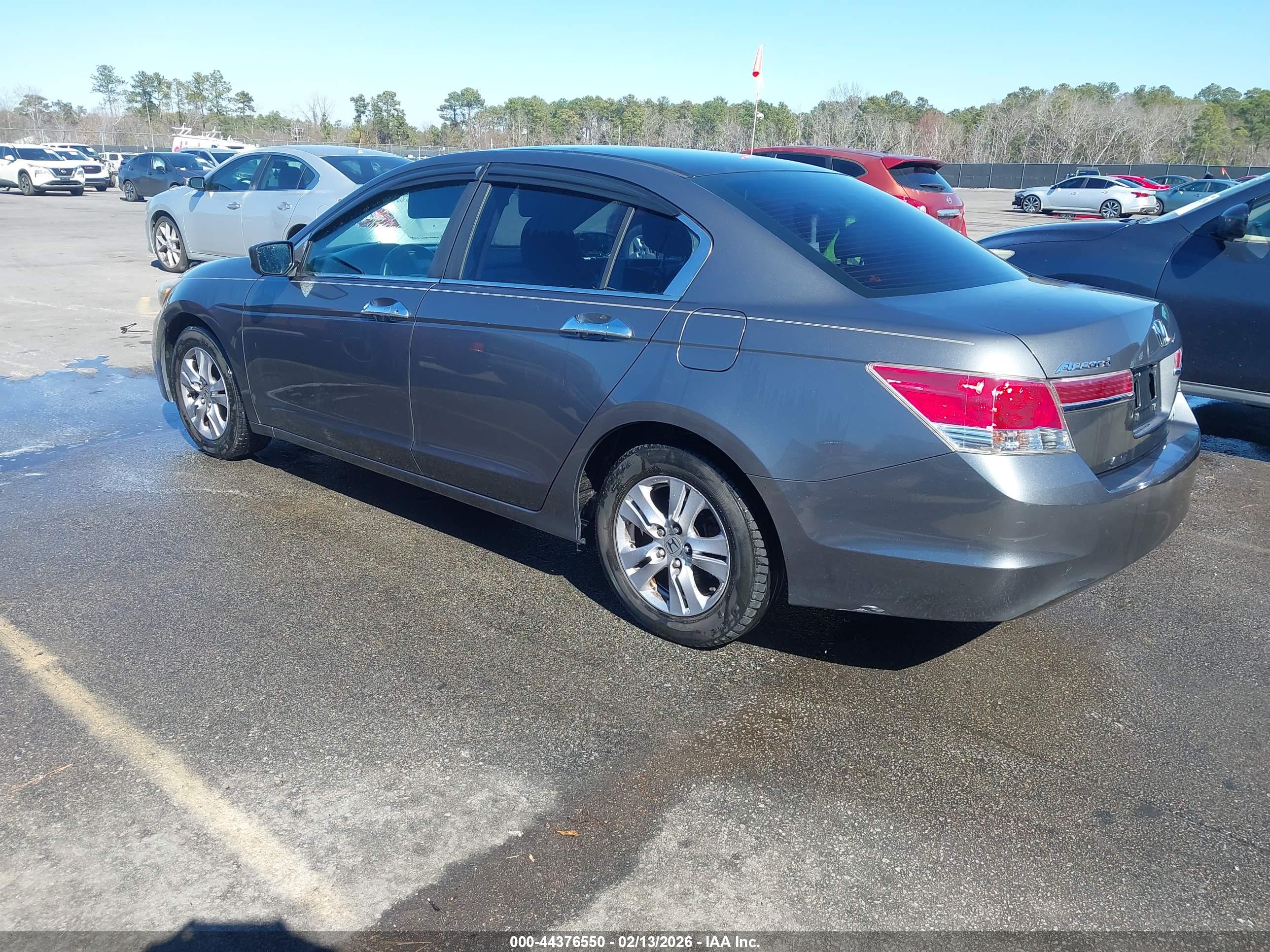 HONDA ACCORD image 3