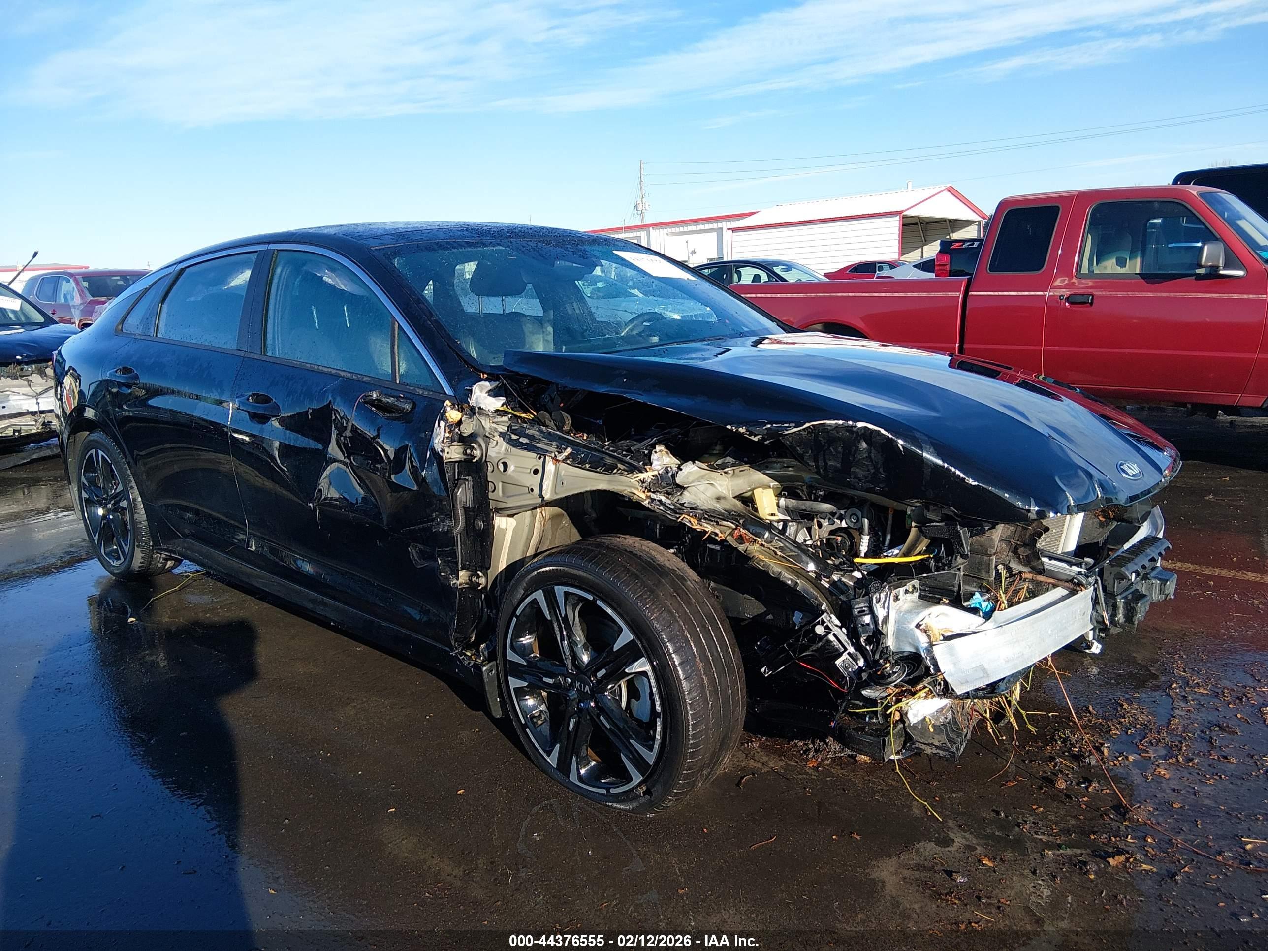 KIA K5 image 6