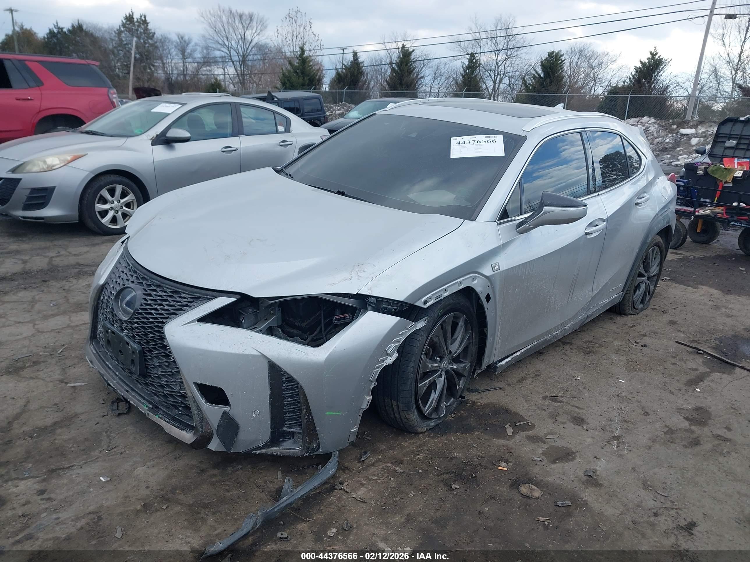 LEXUS UX image 2