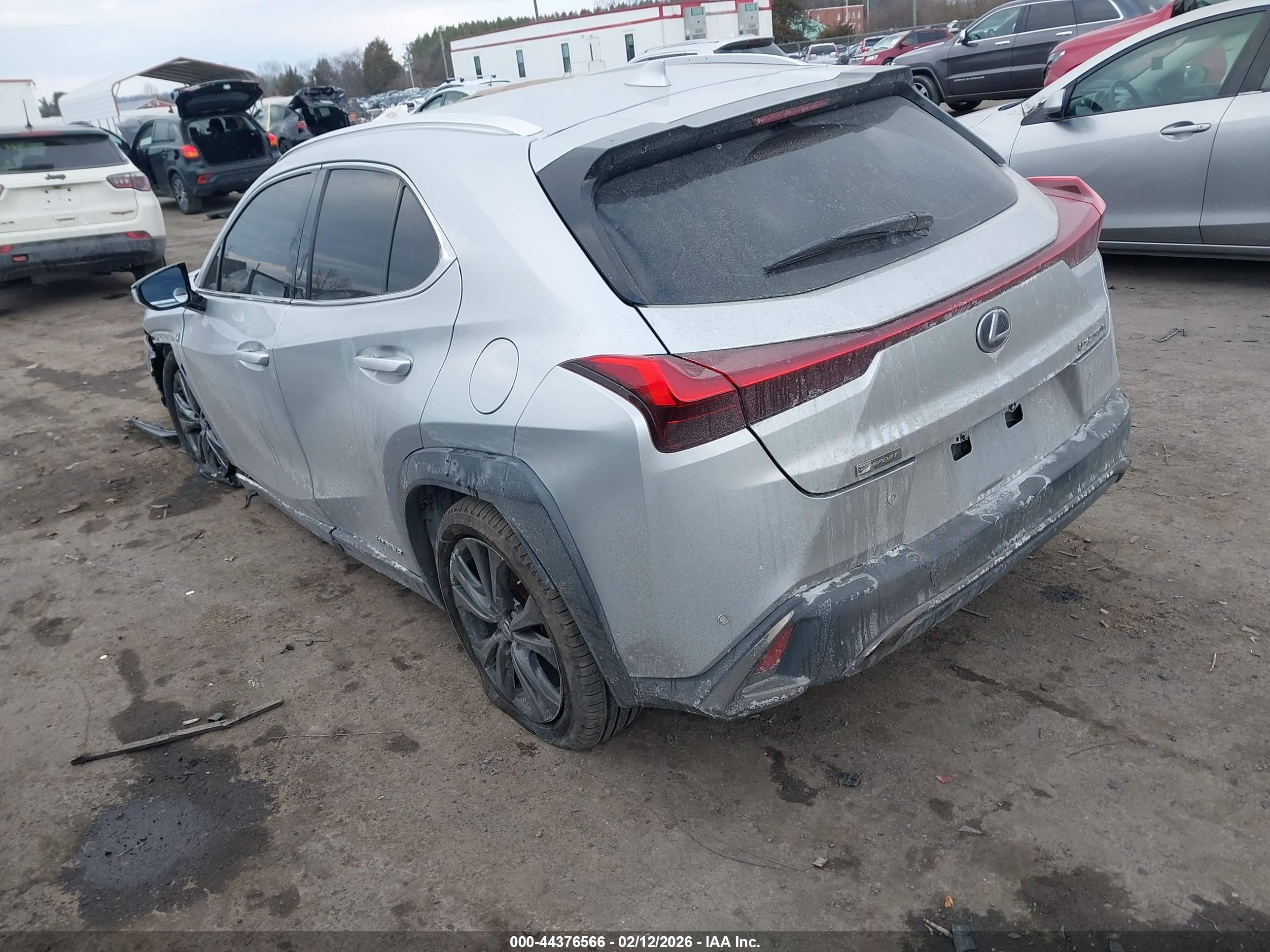 LEXUS UX image 3
