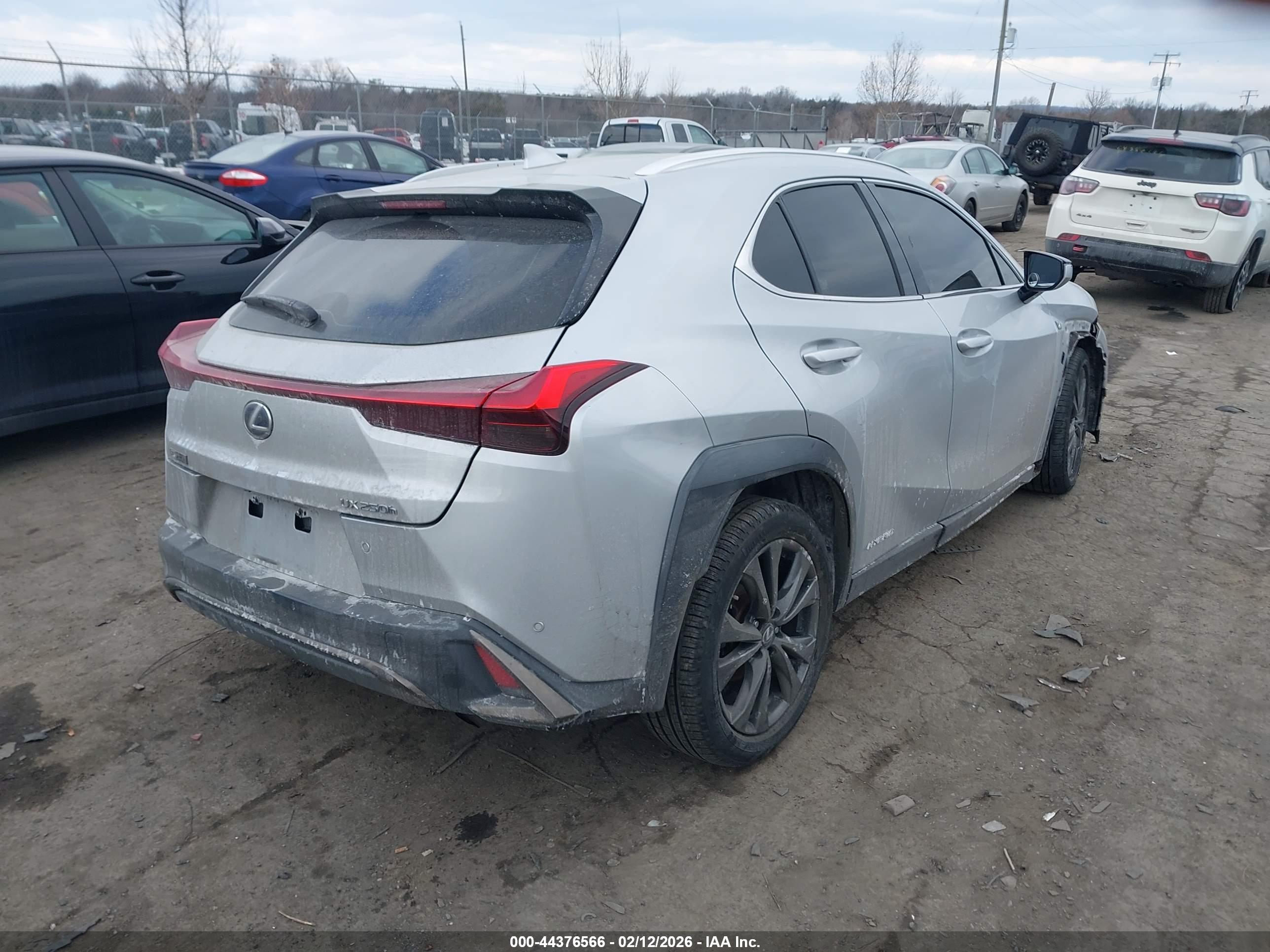 LEXUS UX image 4