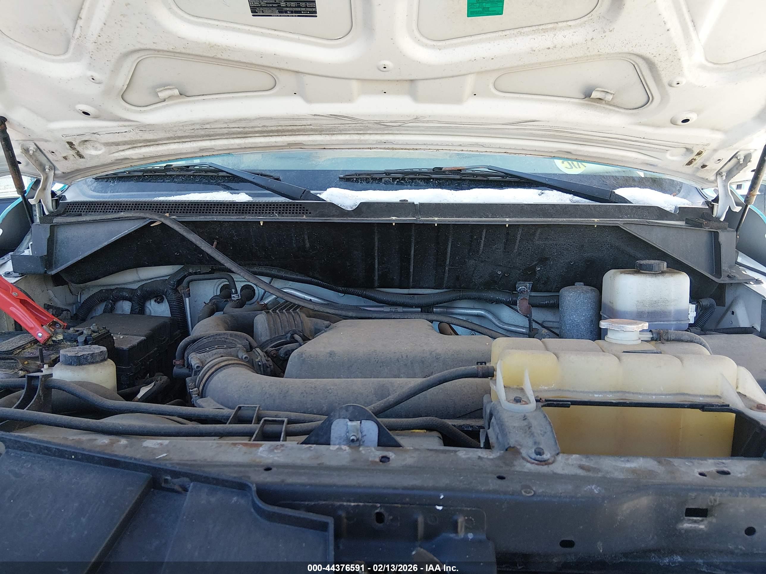 NISSAN NV image 10