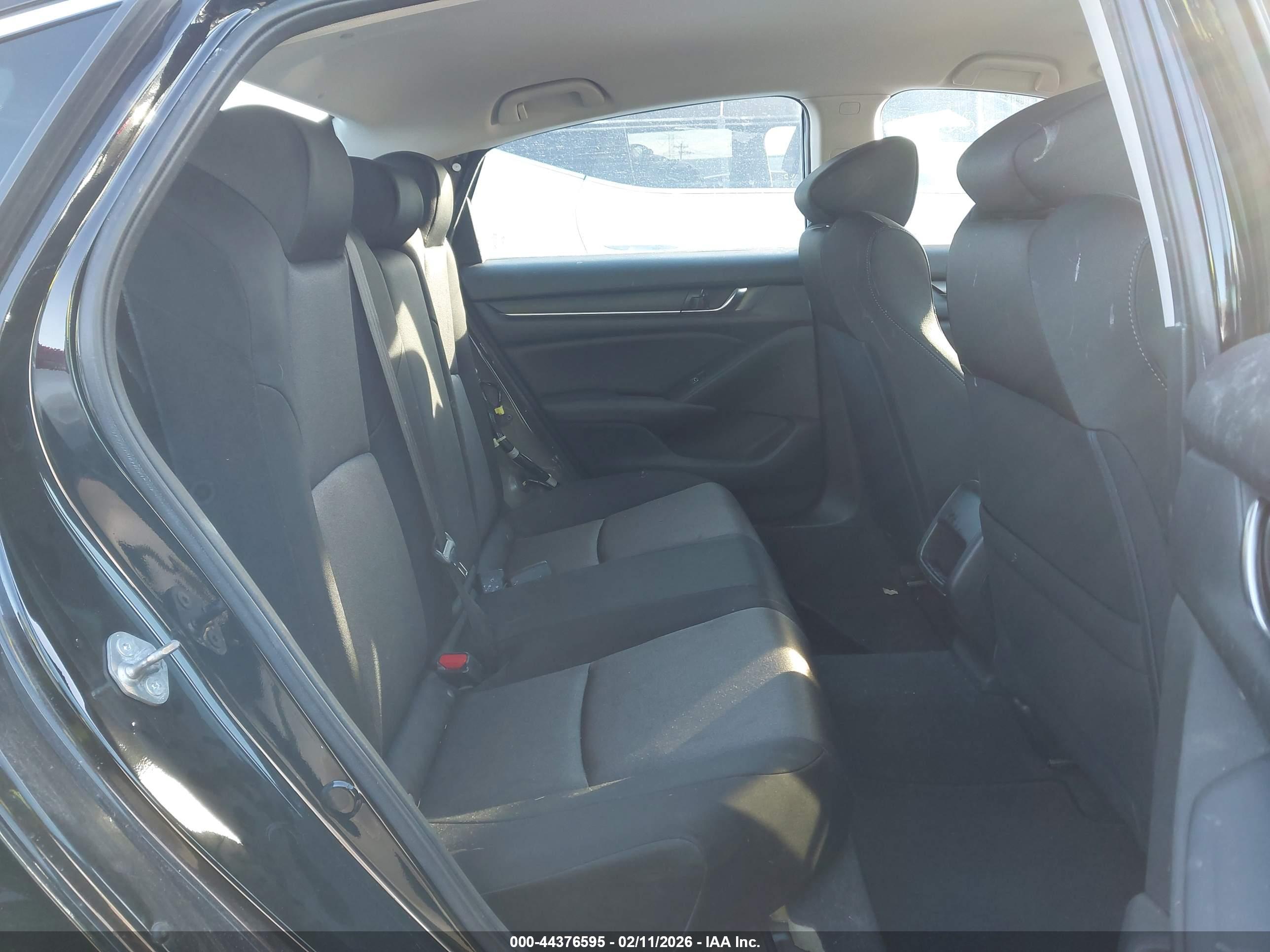 HONDA ACCORD image 8