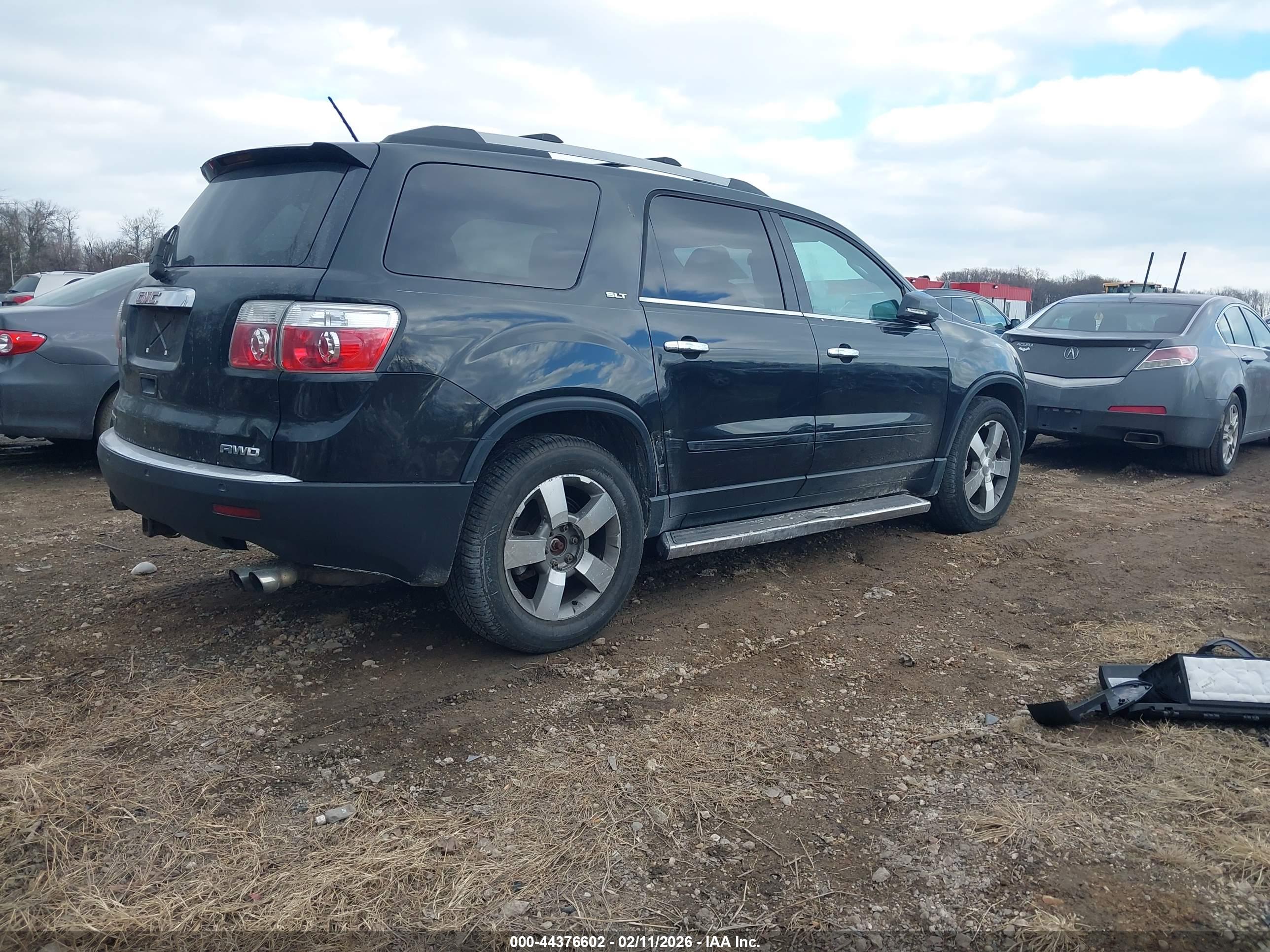 GMC ACADIA image 4