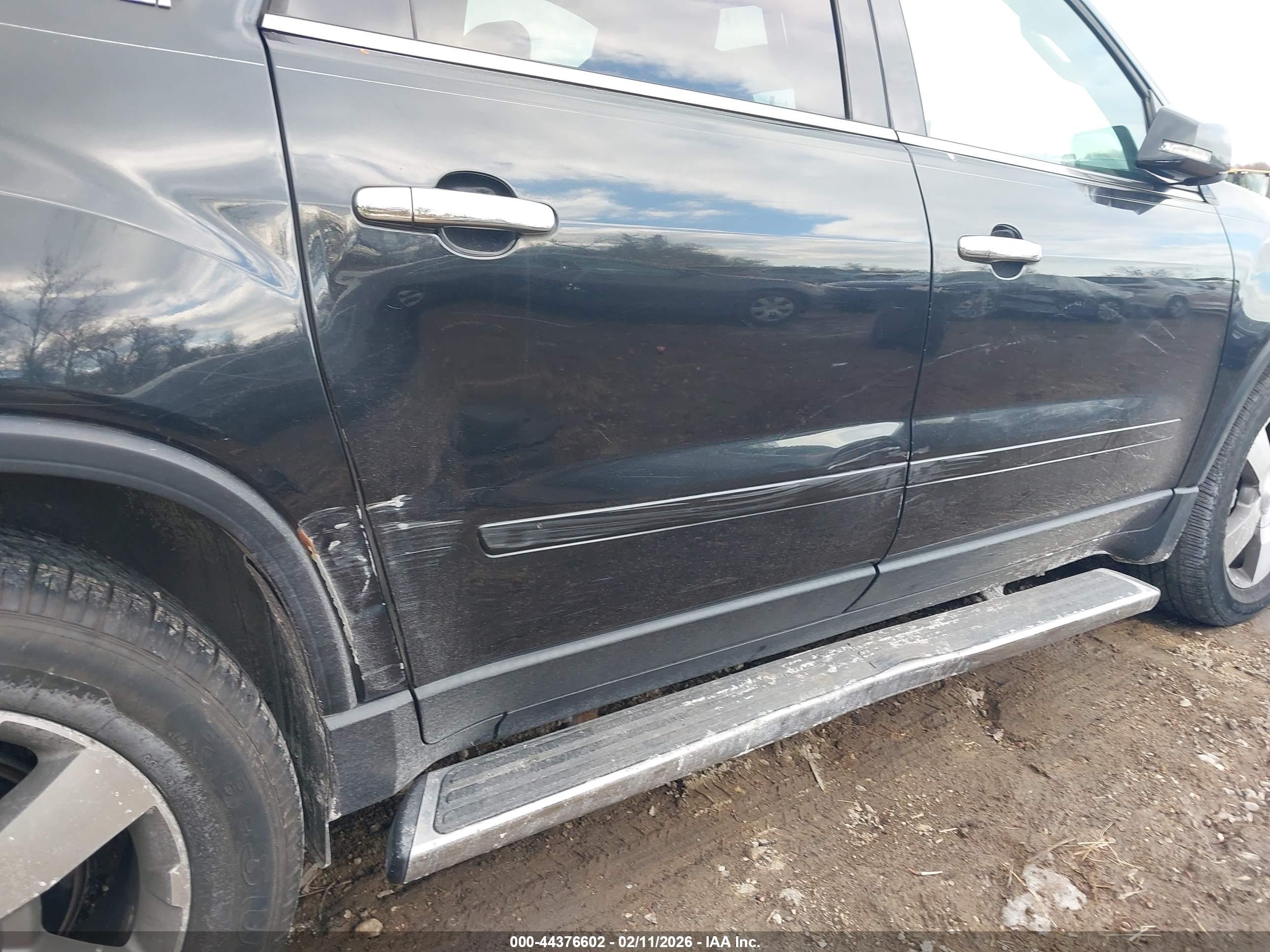 GMC ACADIA image 6
