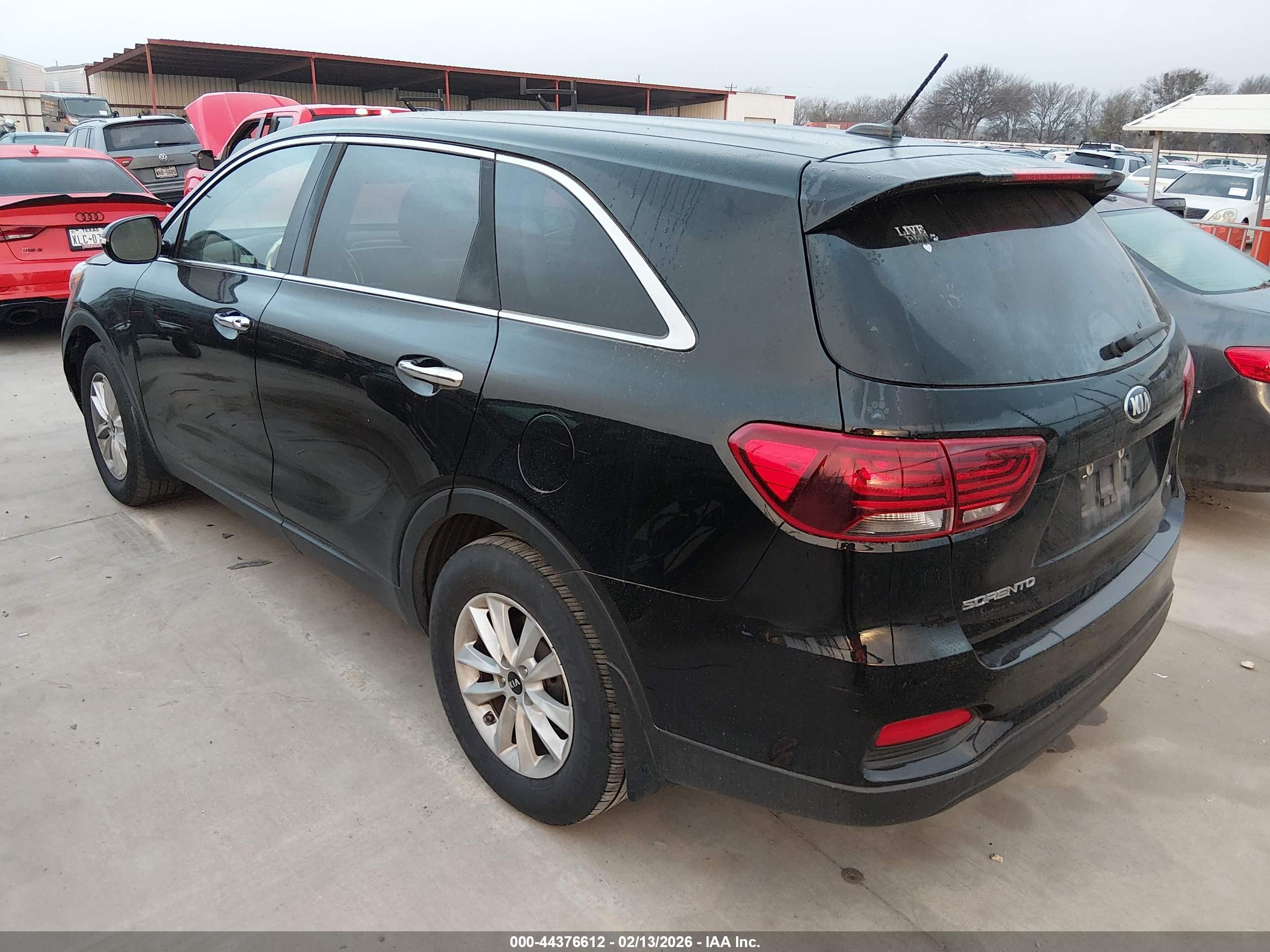 KIA SORENTO image 3