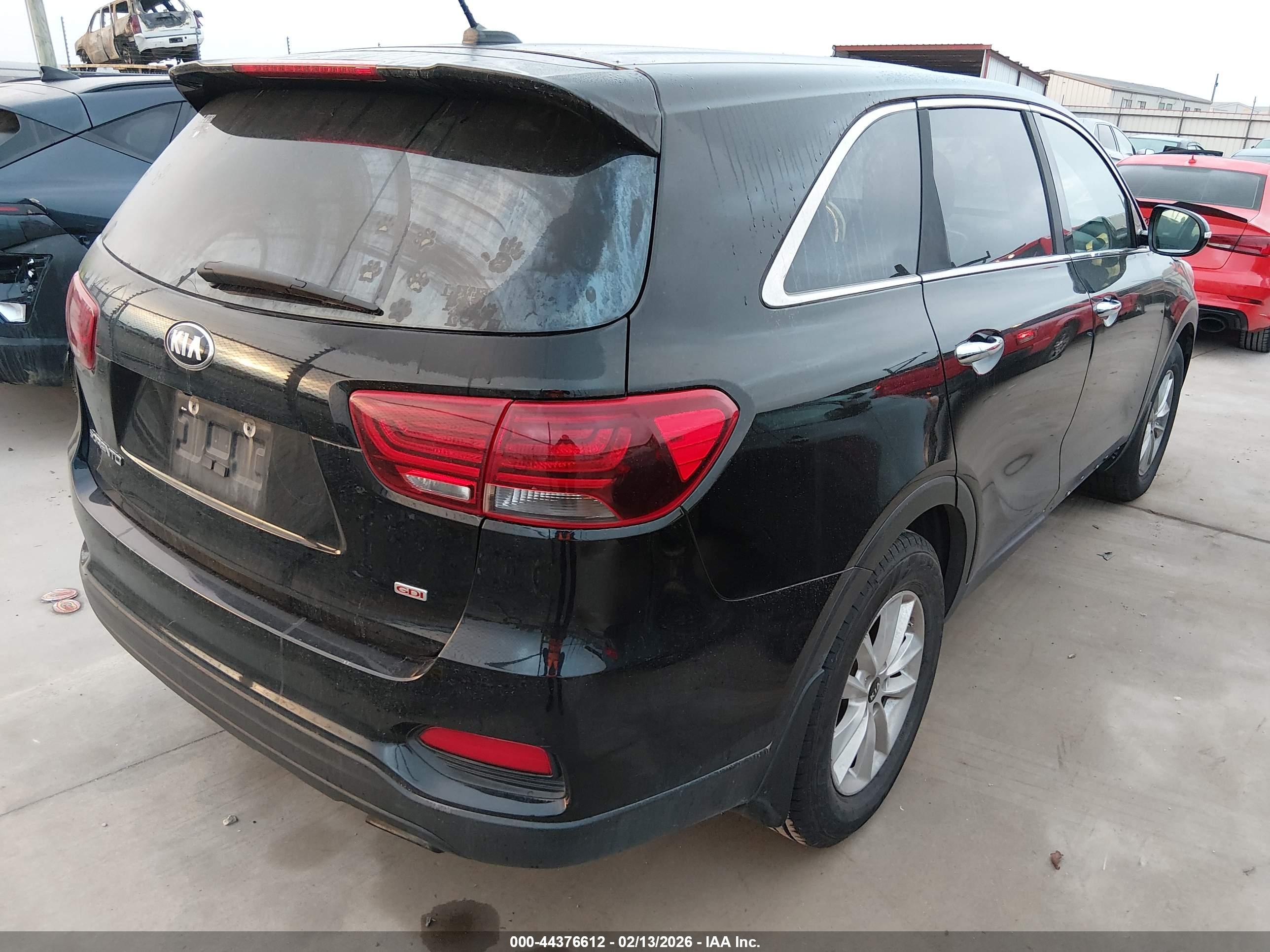 KIA SORENTO image 4