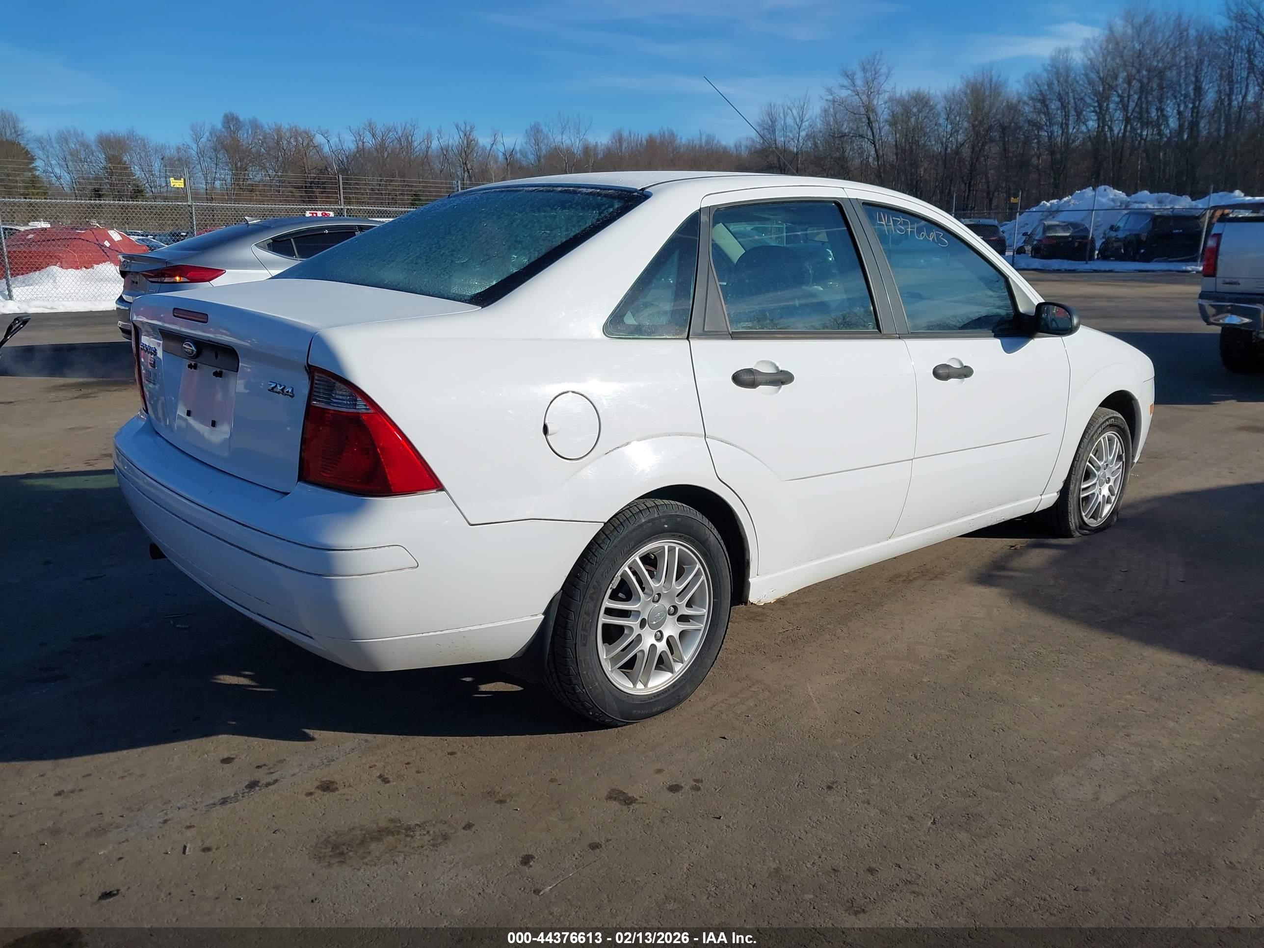 FORD FOCUS image 4