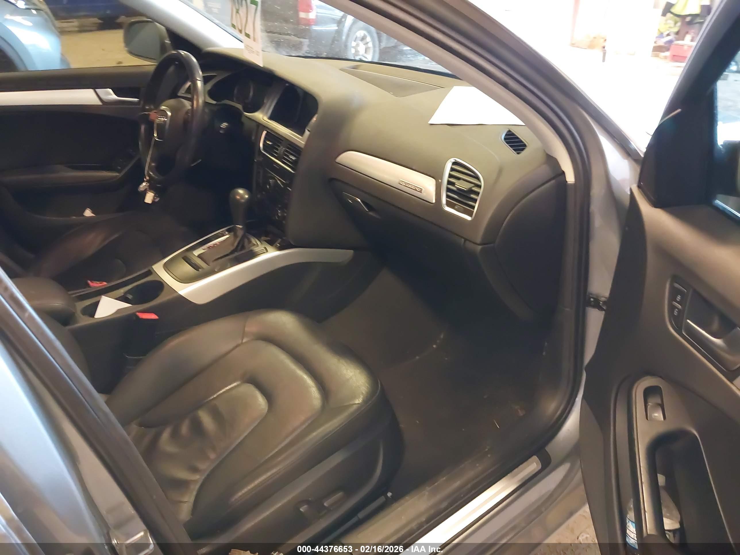 AUDI A4 image 5