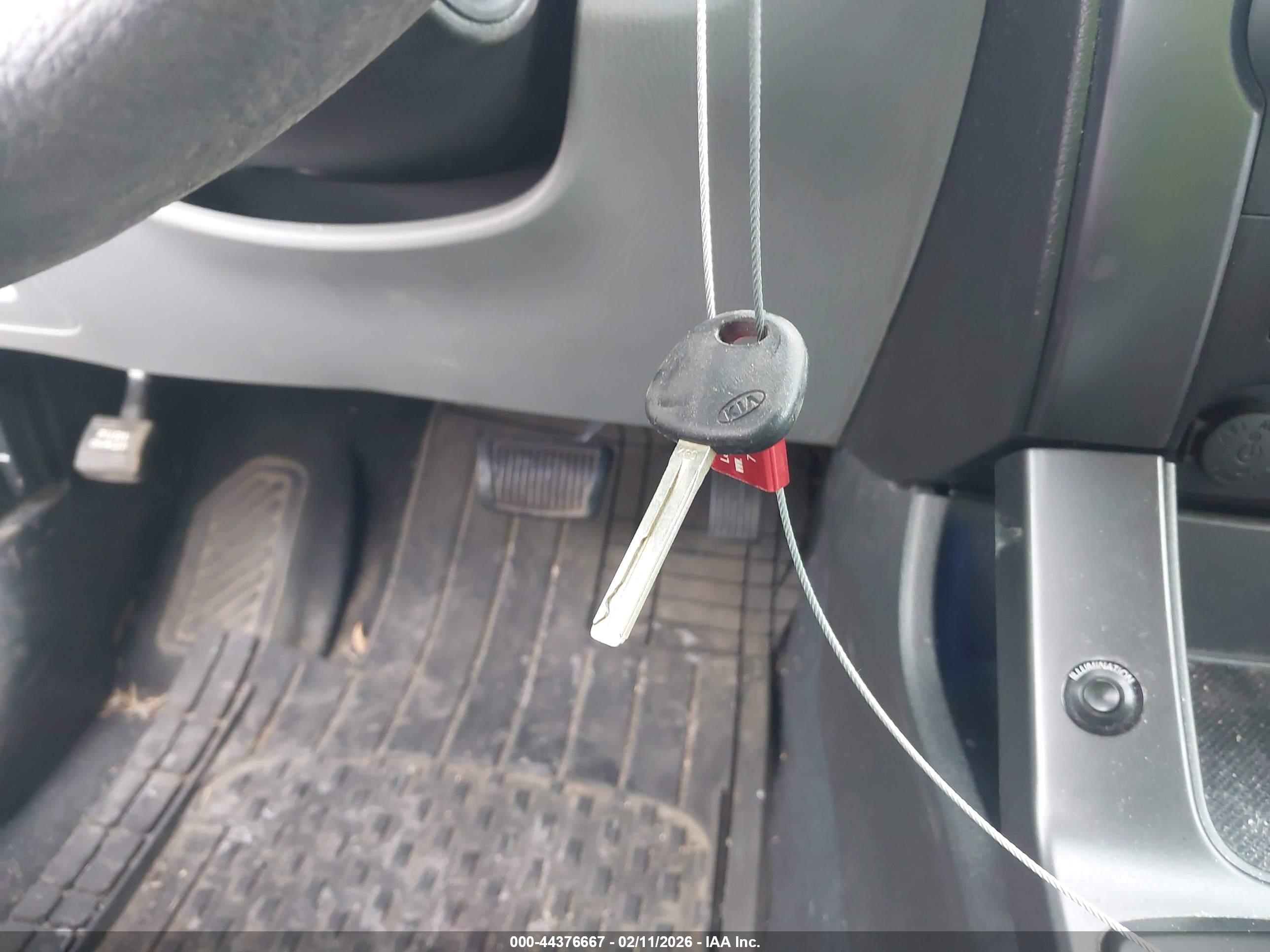KIA SORENTO image 11