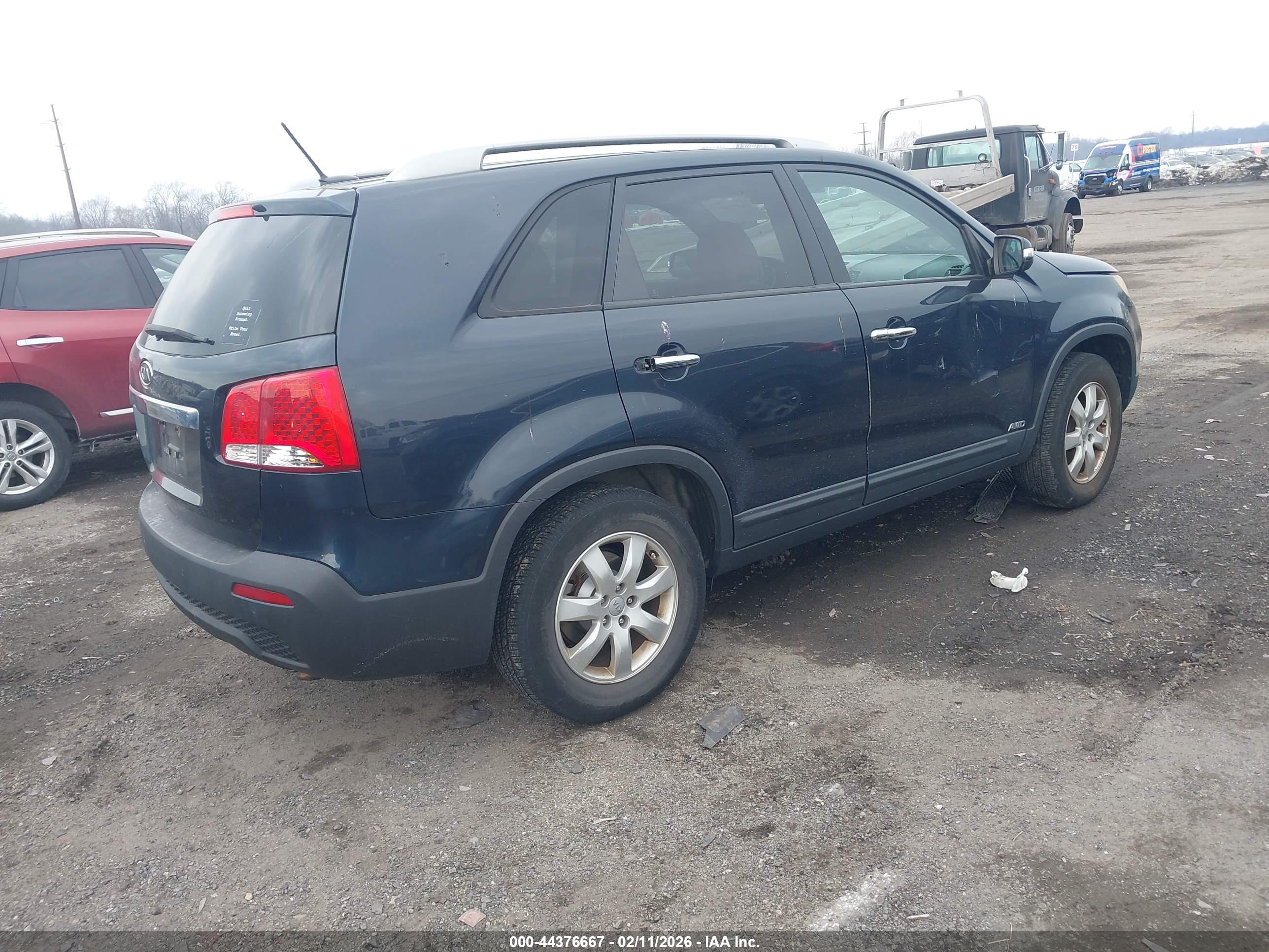 KIA SORENTO image 4