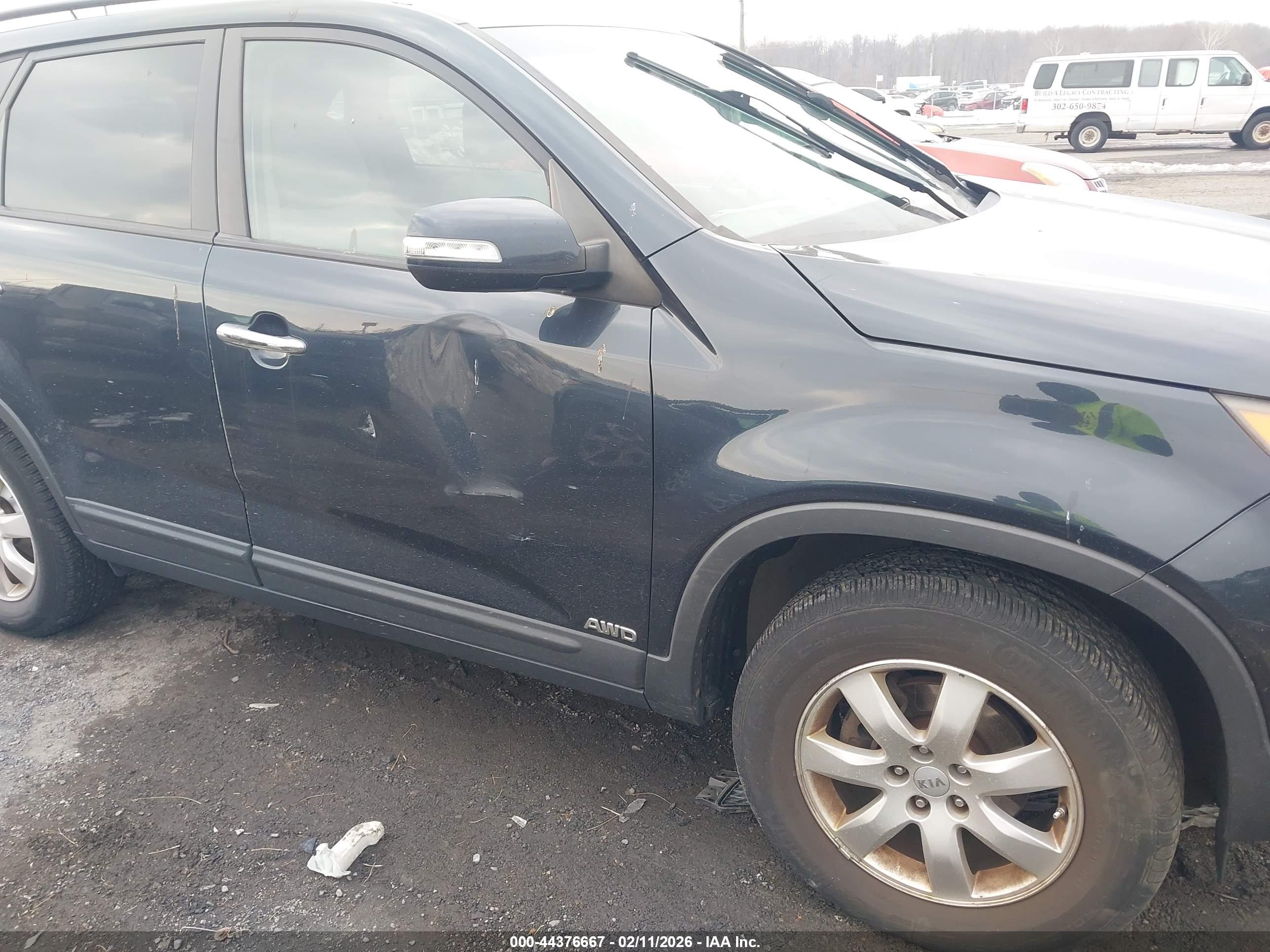 KIA SORENTO image 6