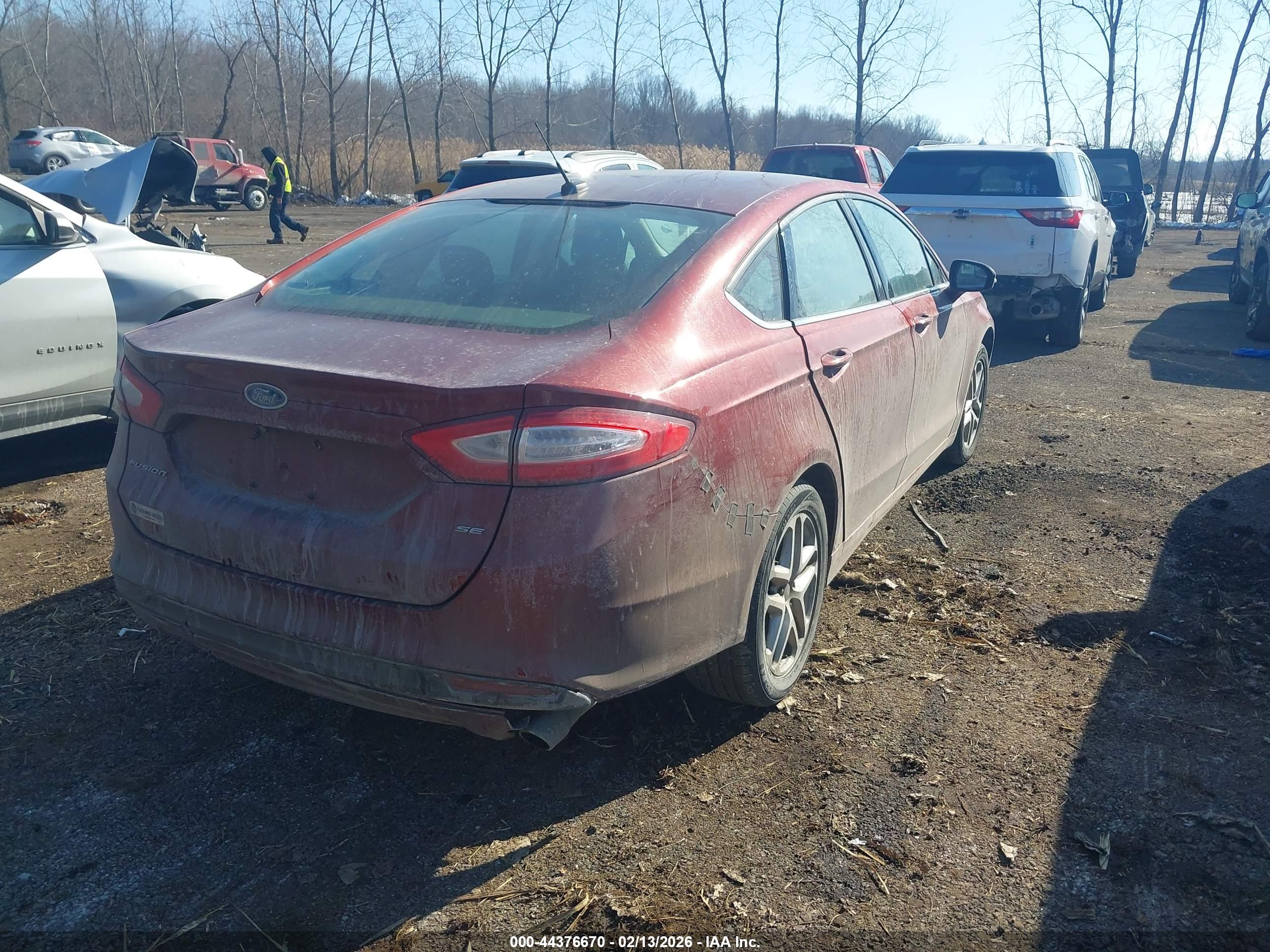 FORD FUSION image 4