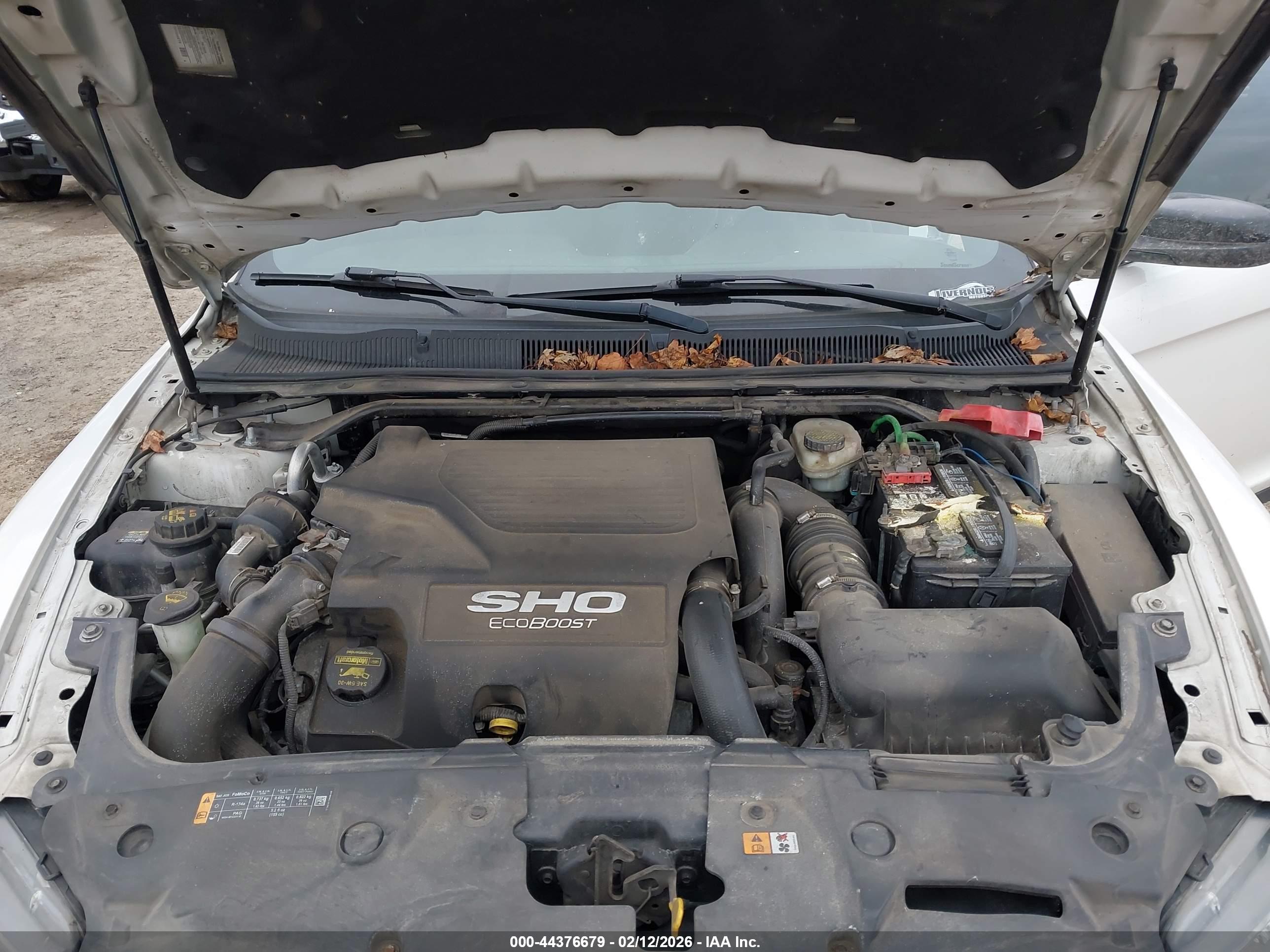 FORD TAURUS image 10