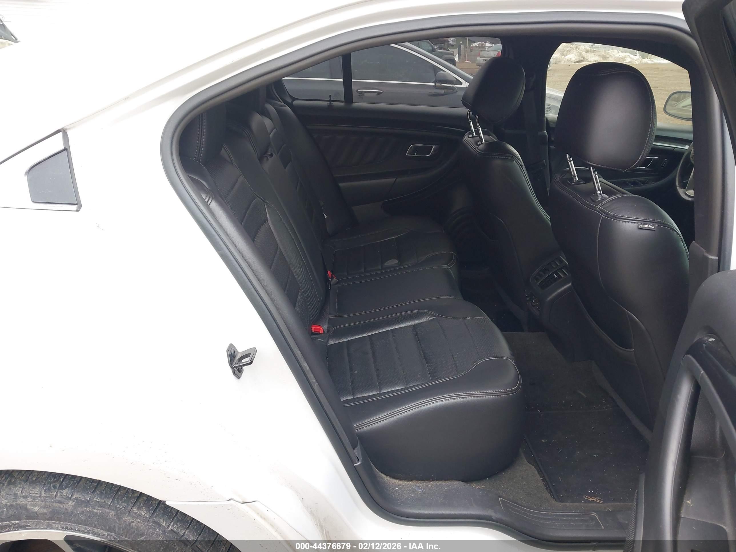 FORD TAURUS image 8