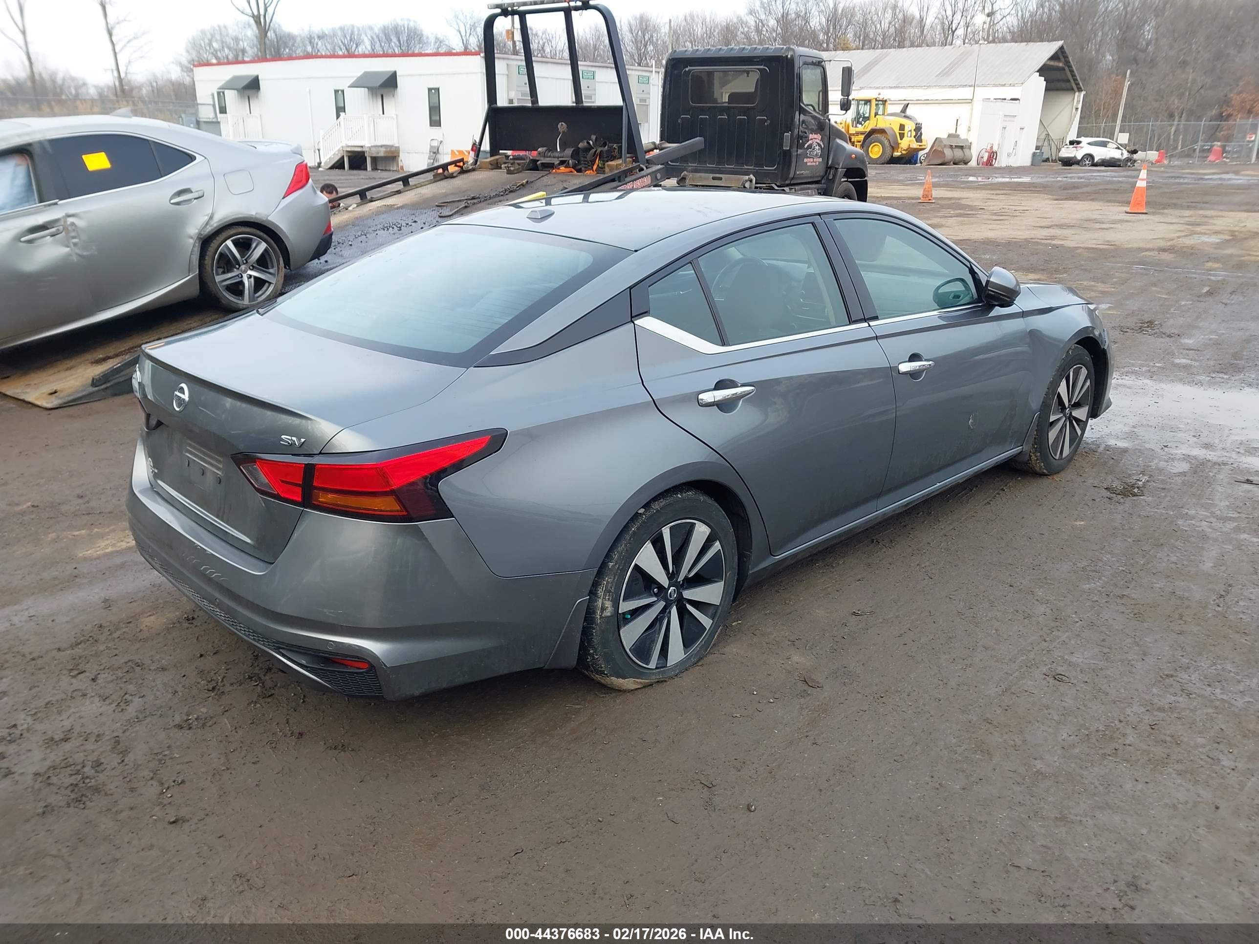 NISSAN ALTIMA image 4