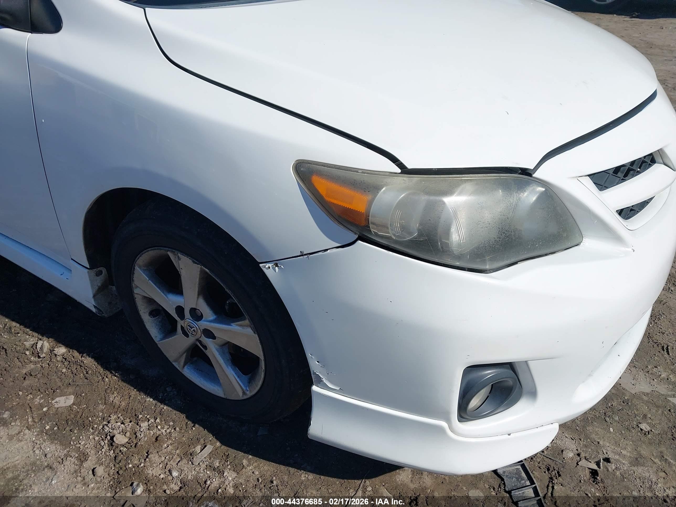 TOYOTA COROLLA image 6