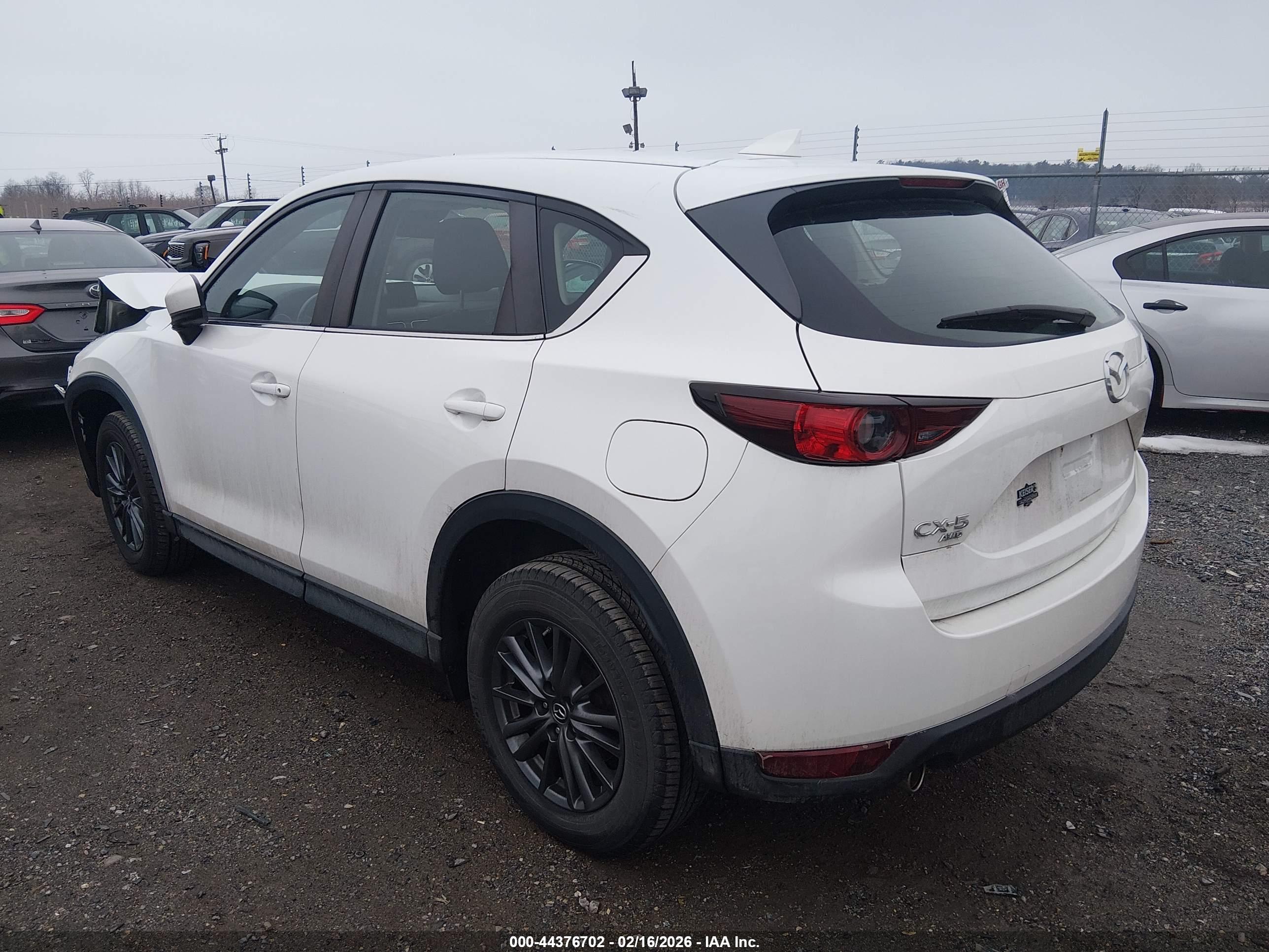 MAZDA CX-5 image 3