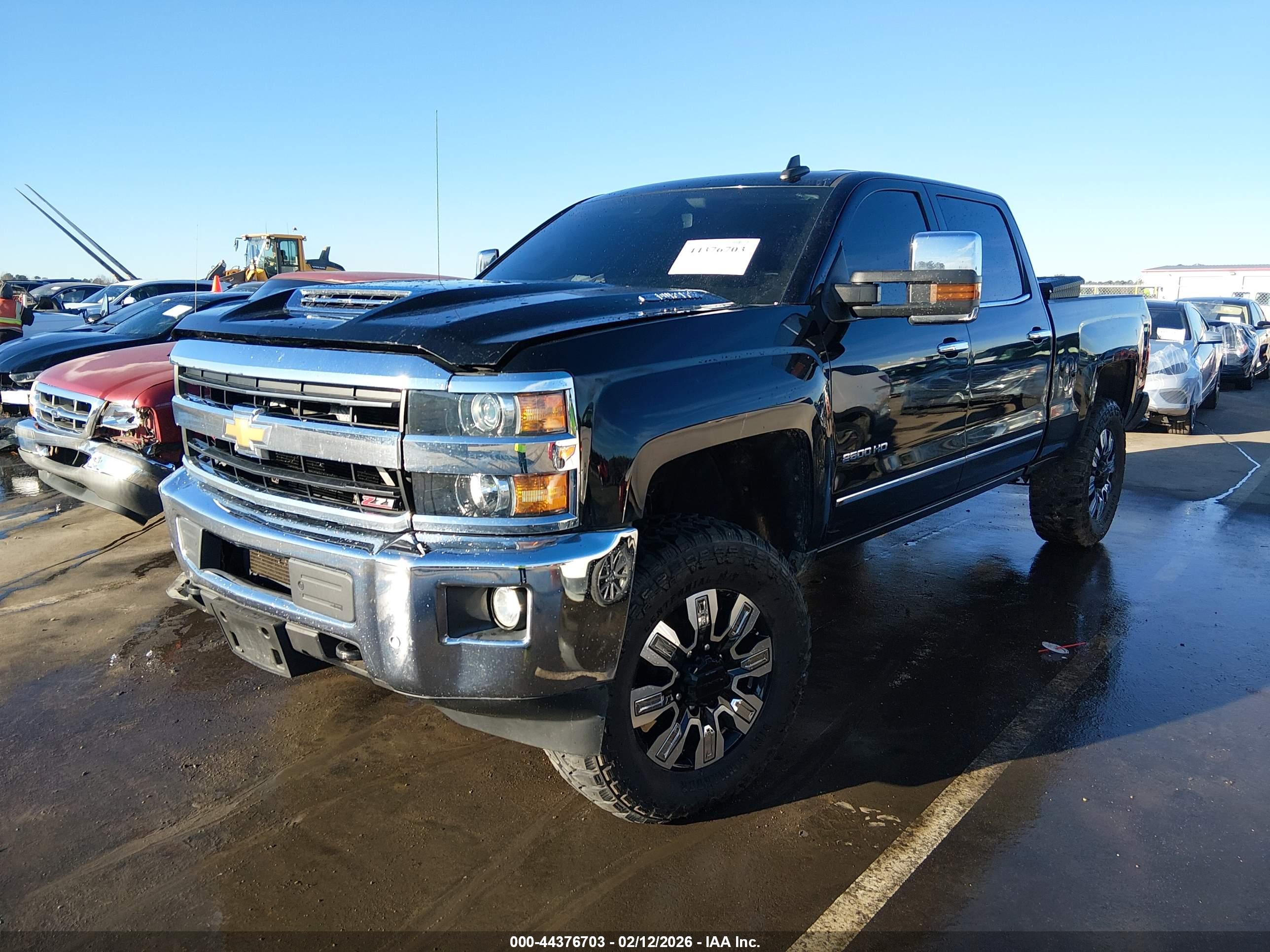 CHEVROLET SILVERADO image 2