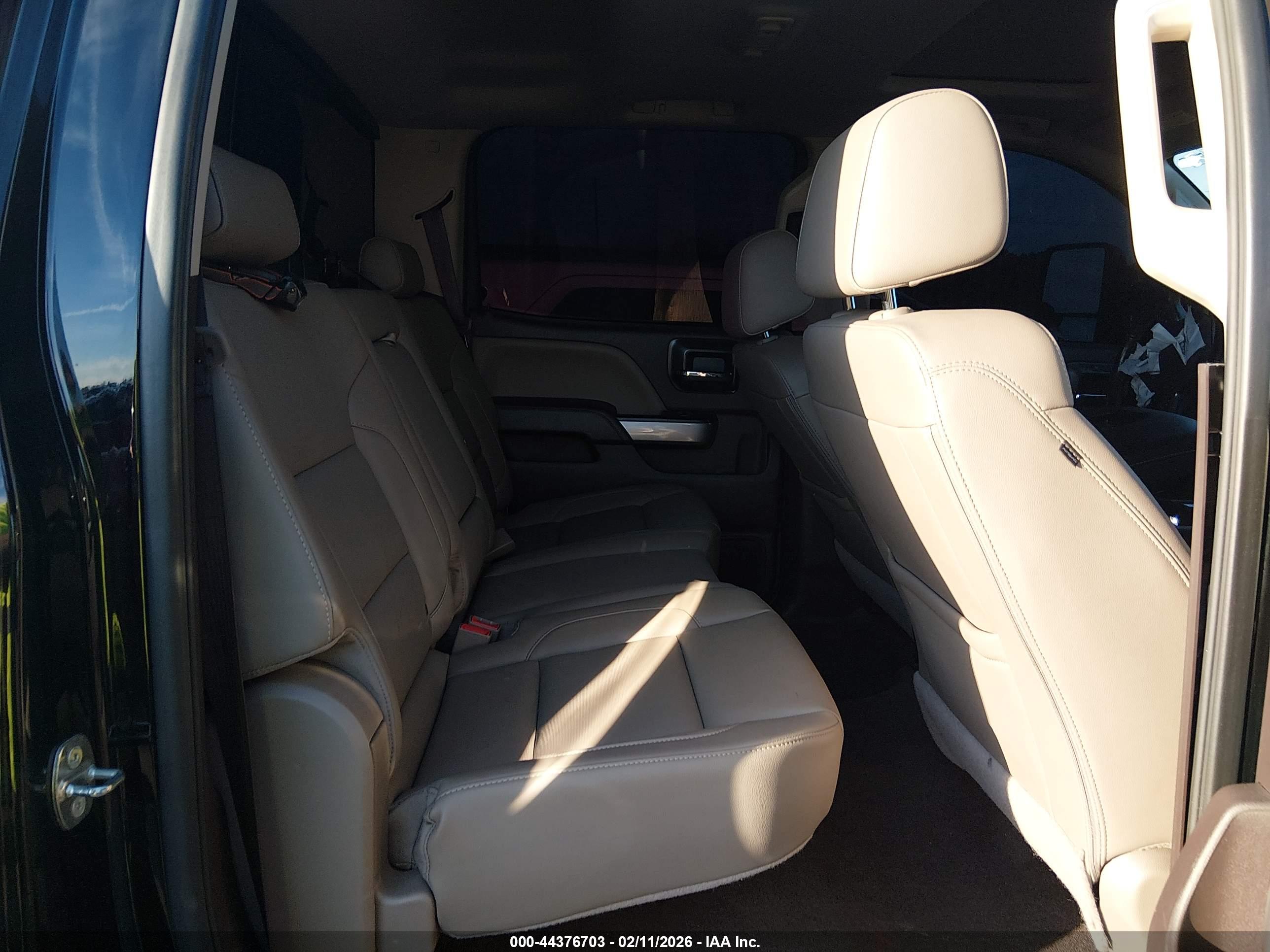 CHEVROLET SILVERADO image 8
