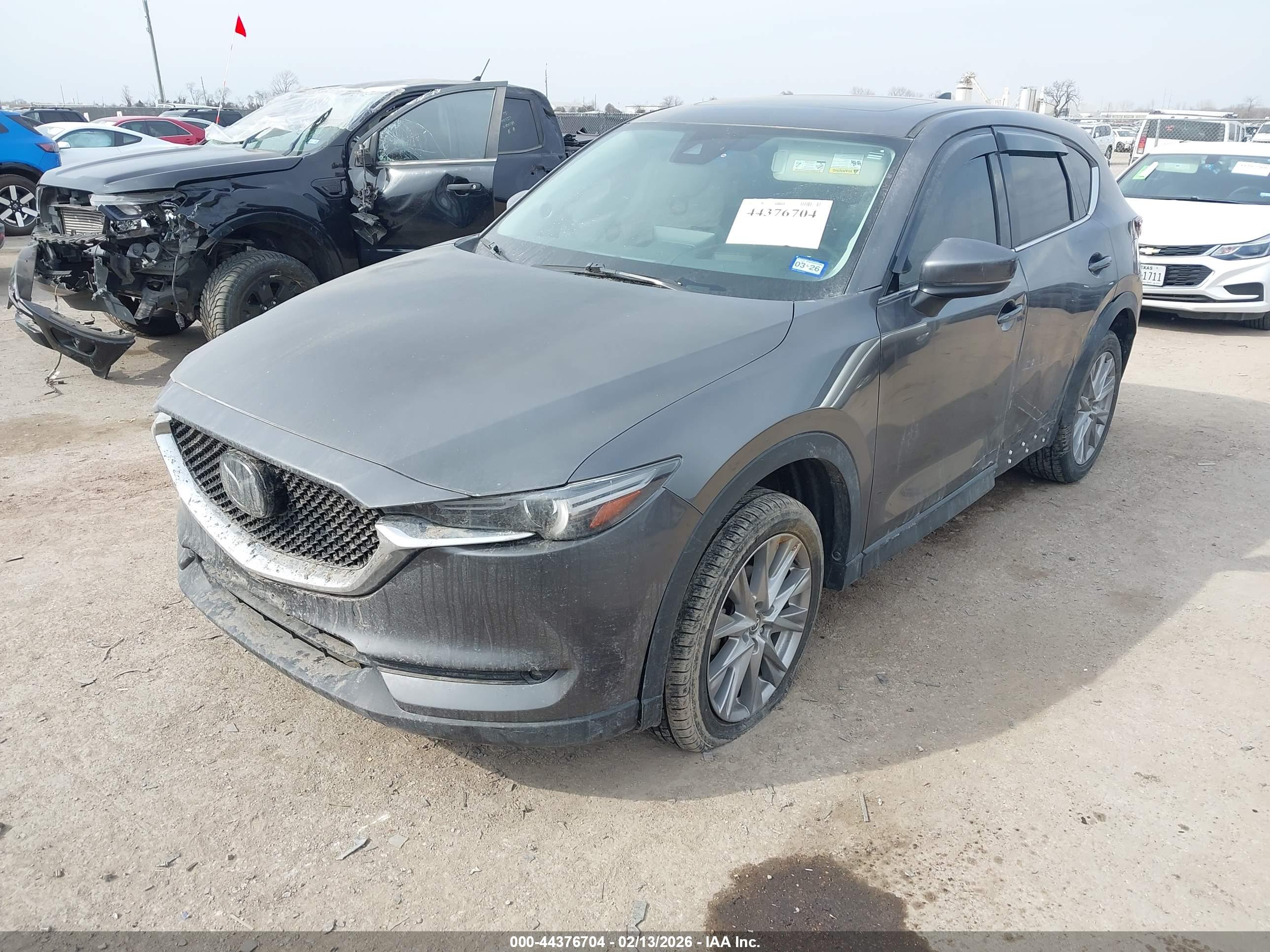 MAZDA CX-5 image 2