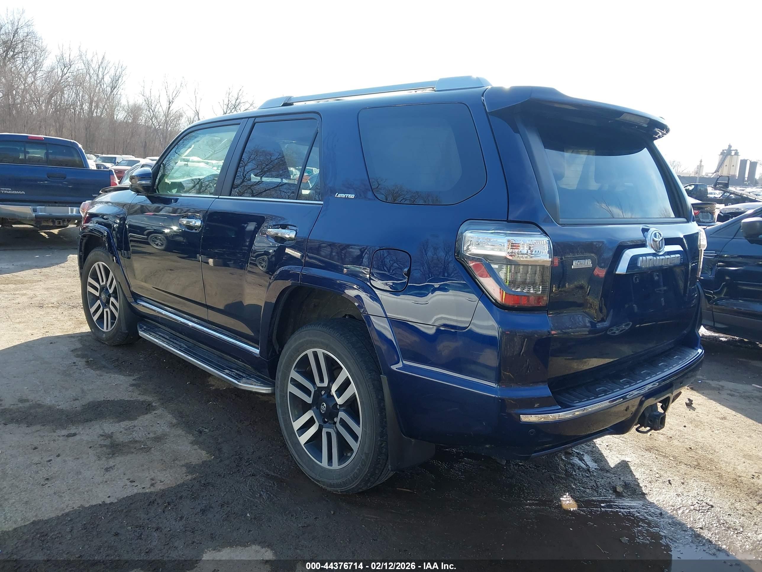 TOYOTA 4RUNNER image 3