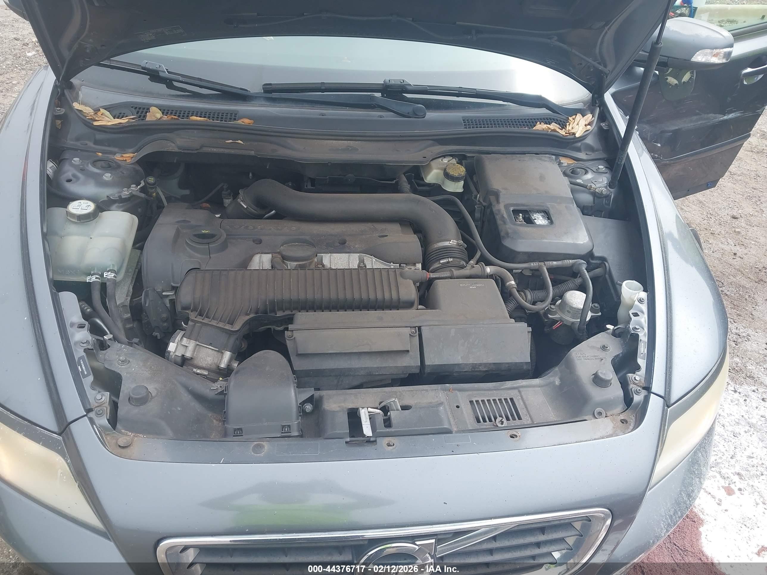 VOLVO S40 image 10
