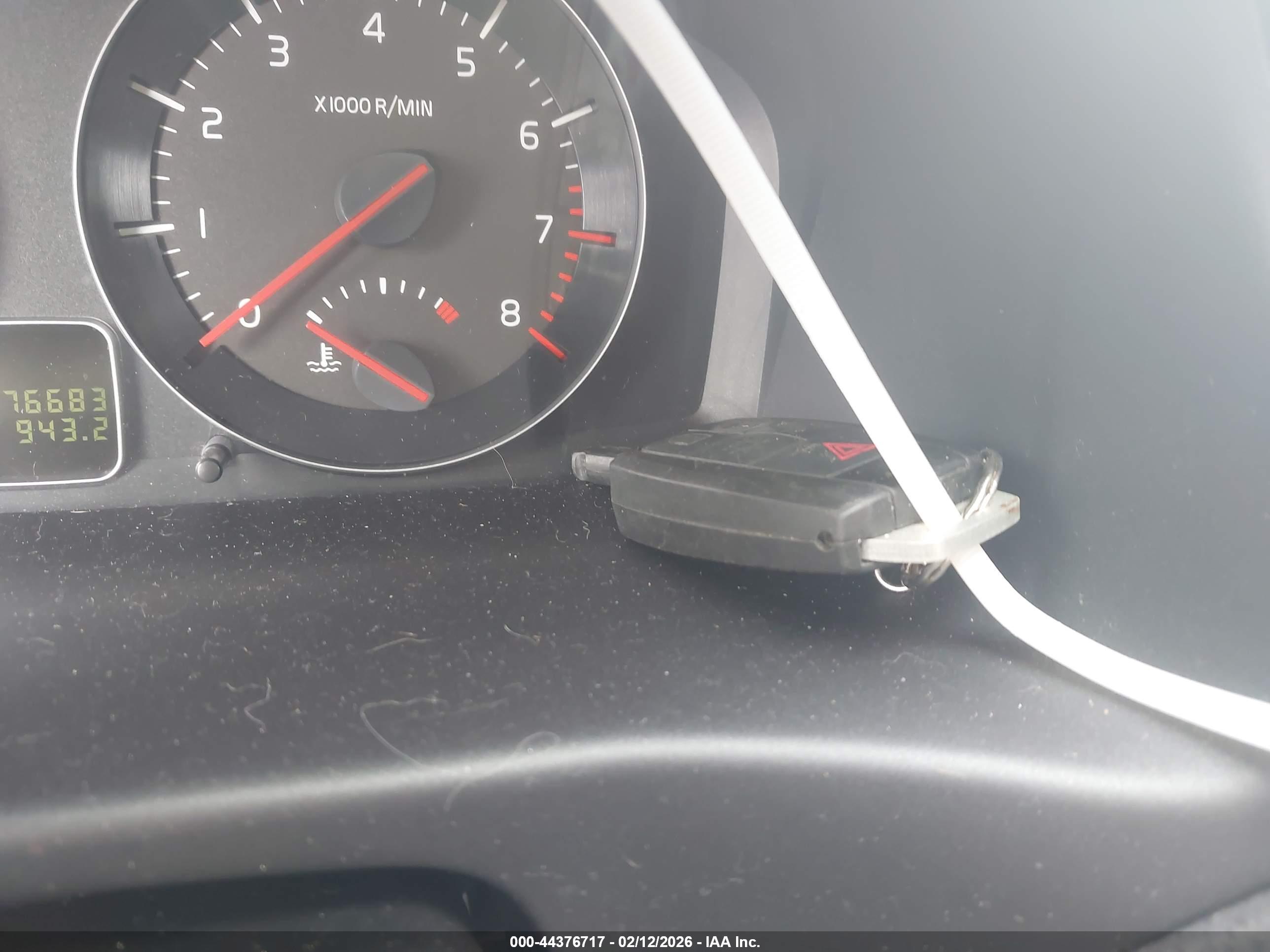 VOLVO S40 image 11