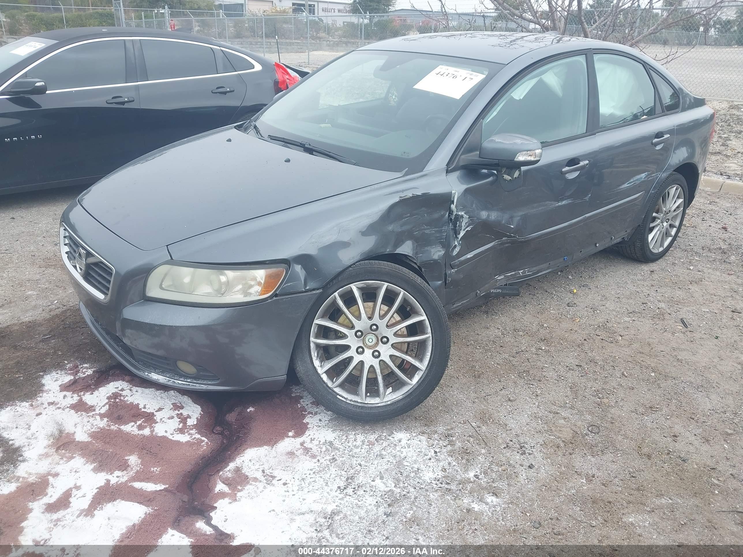 VOLVO S40 image 6