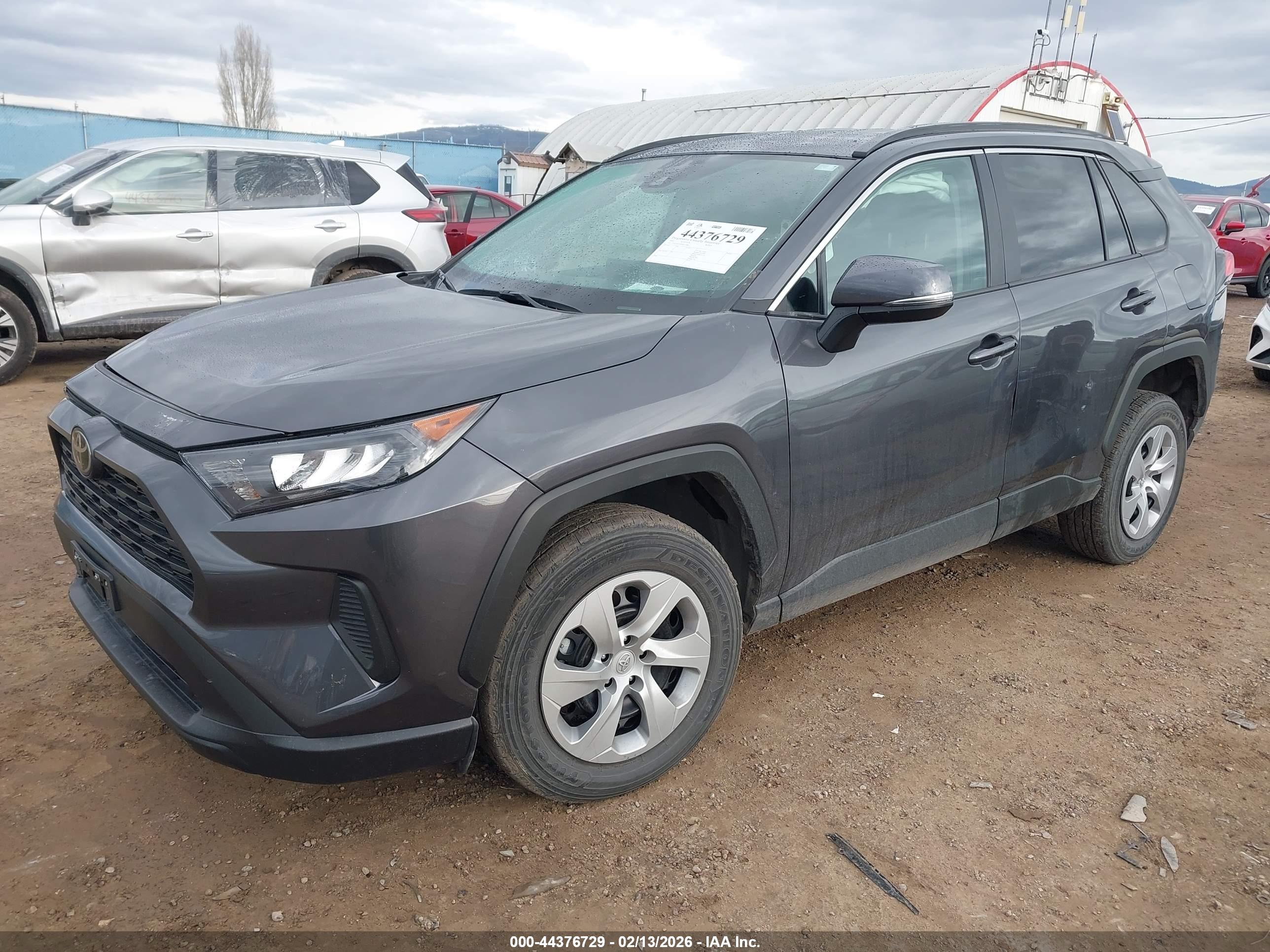 TOYOTA RAV4 image 2