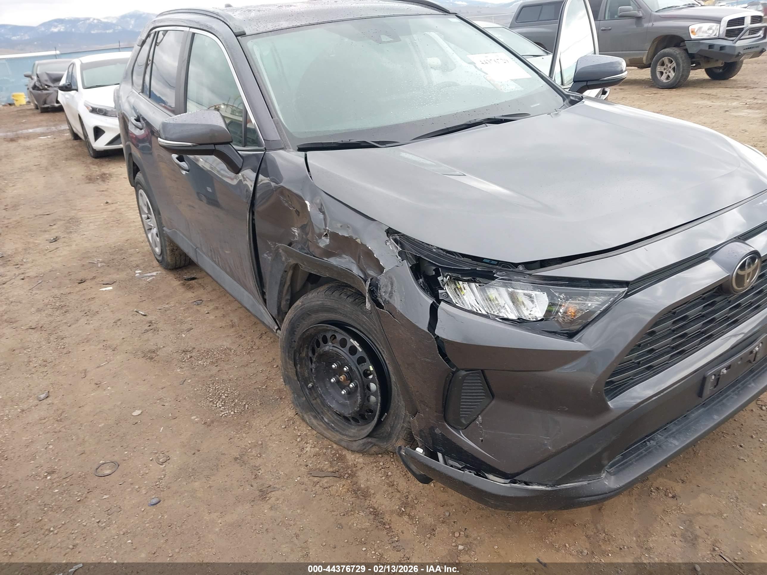 TOYOTA RAV4 image 6