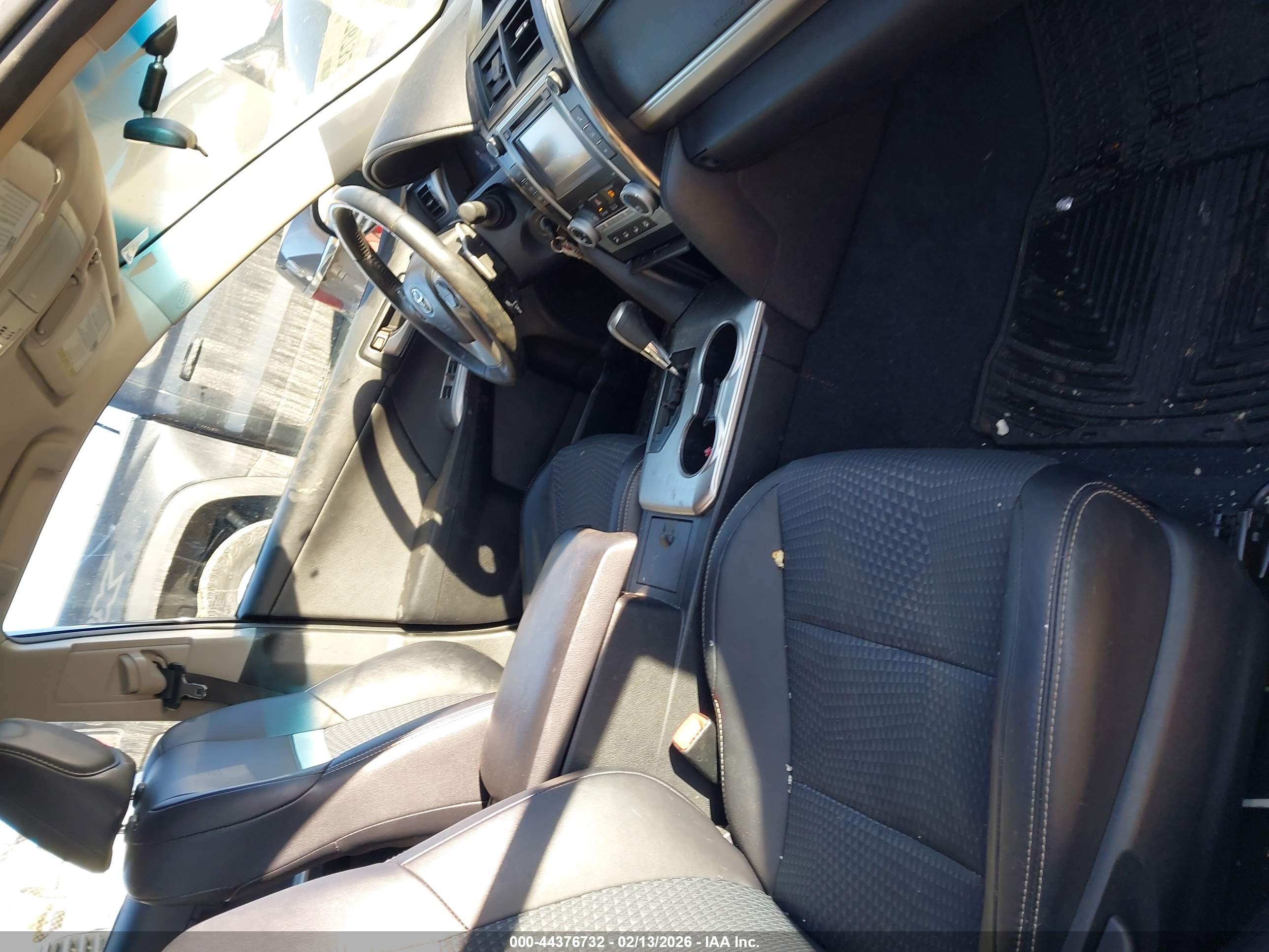 TOYOTA CAMRY image 5