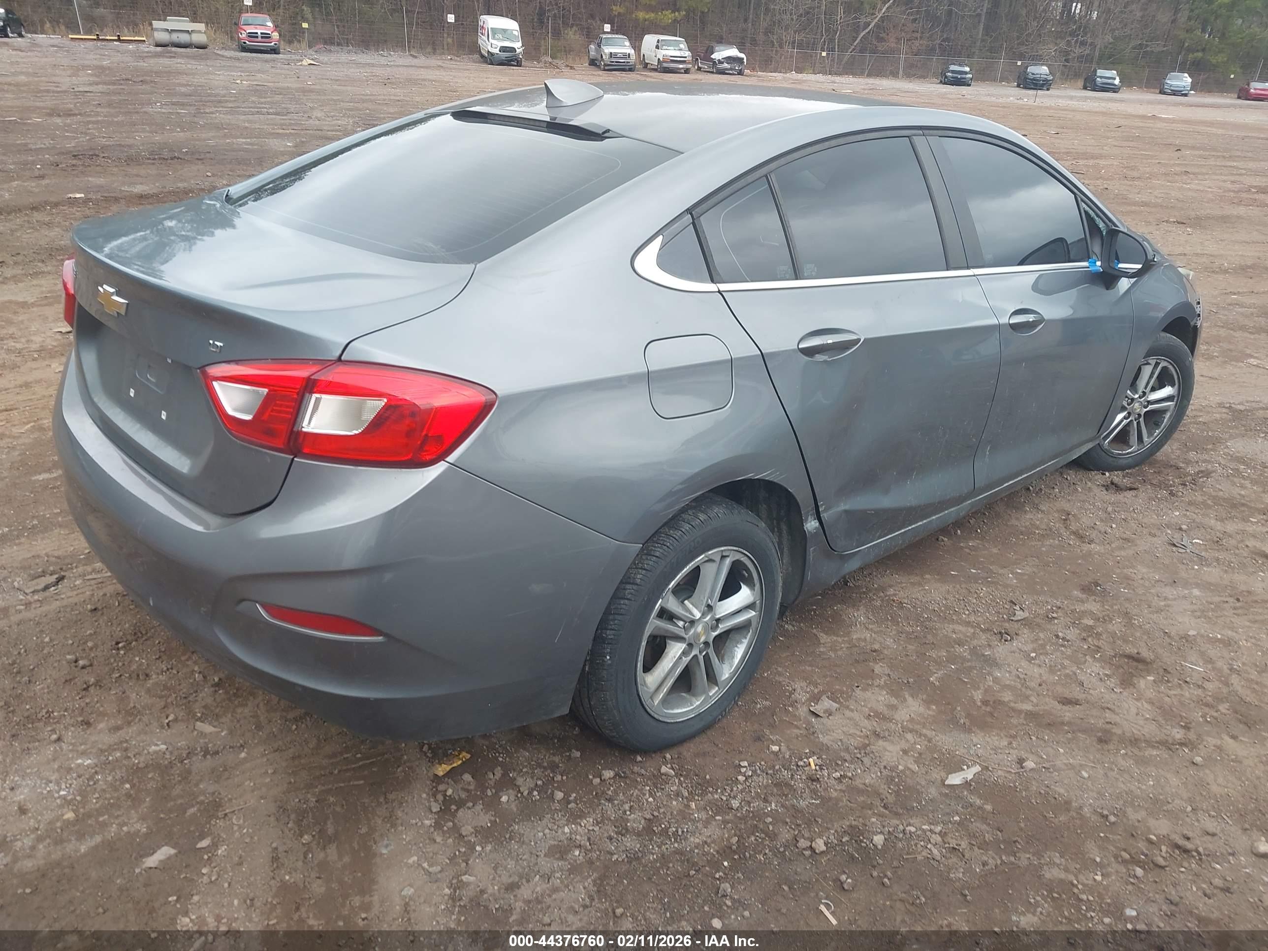 CHEVROLET CRUZE image 4