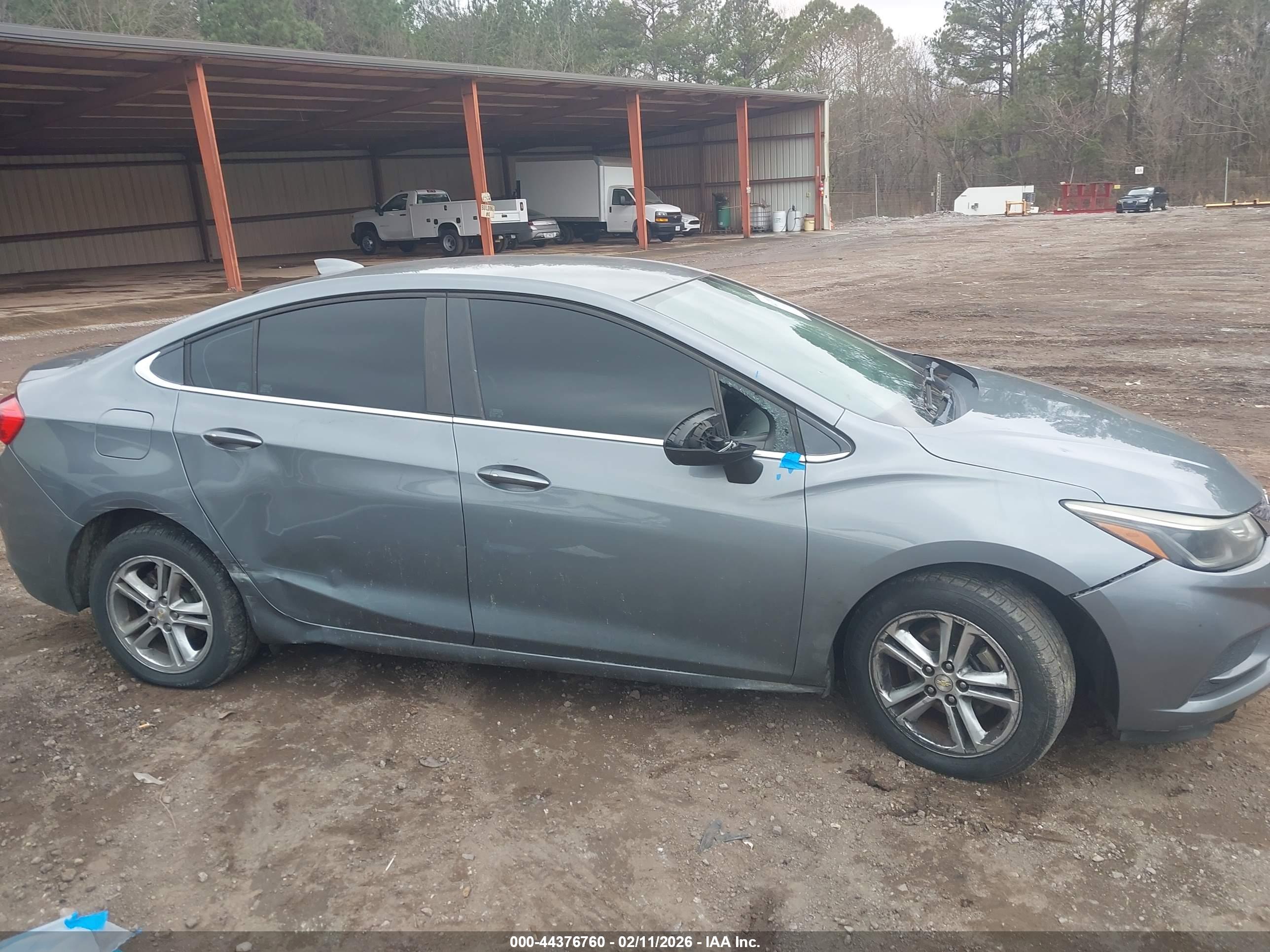 CHEVROLET CRUZE image 6