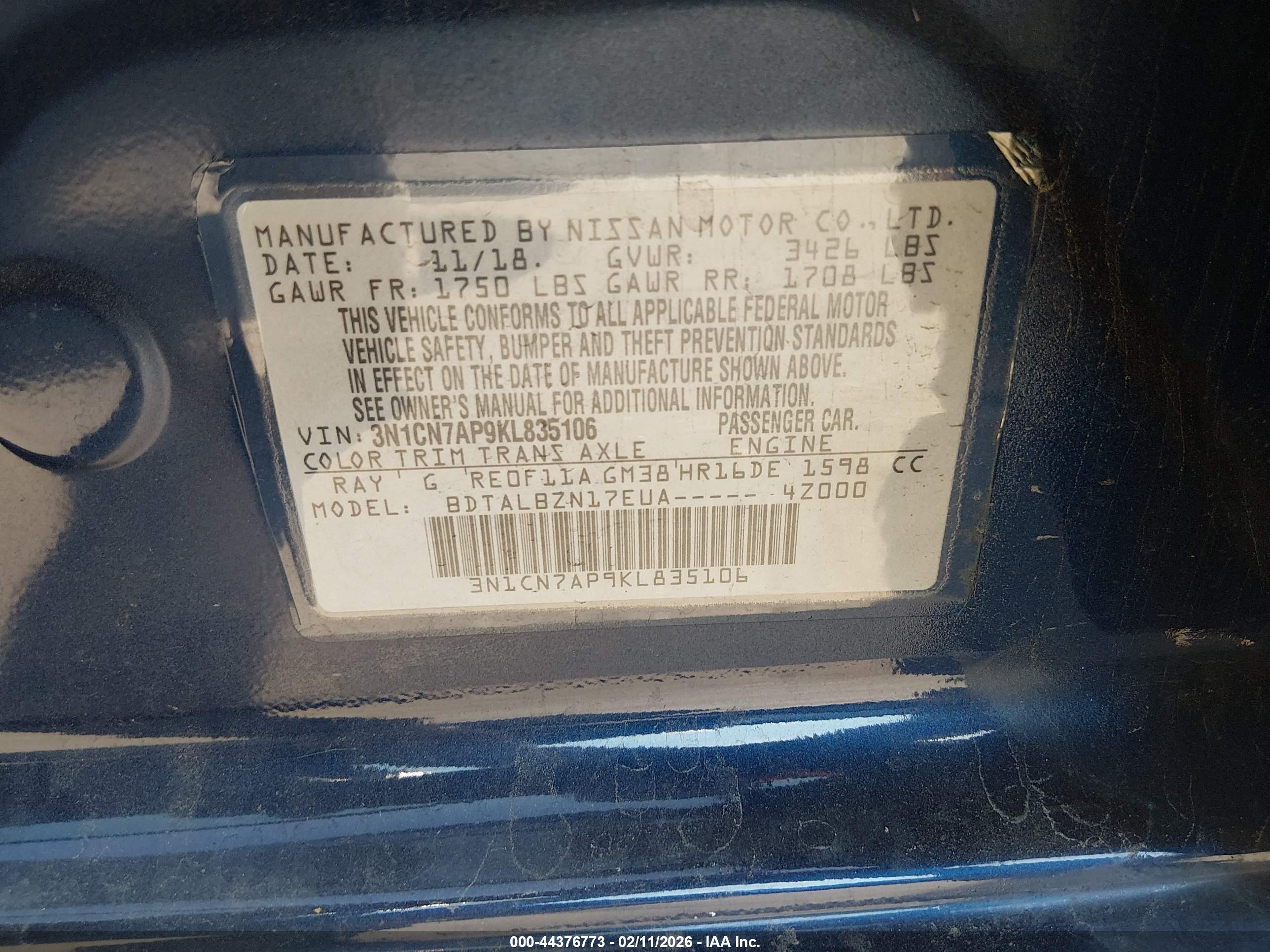 NISSAN VERSA image 9