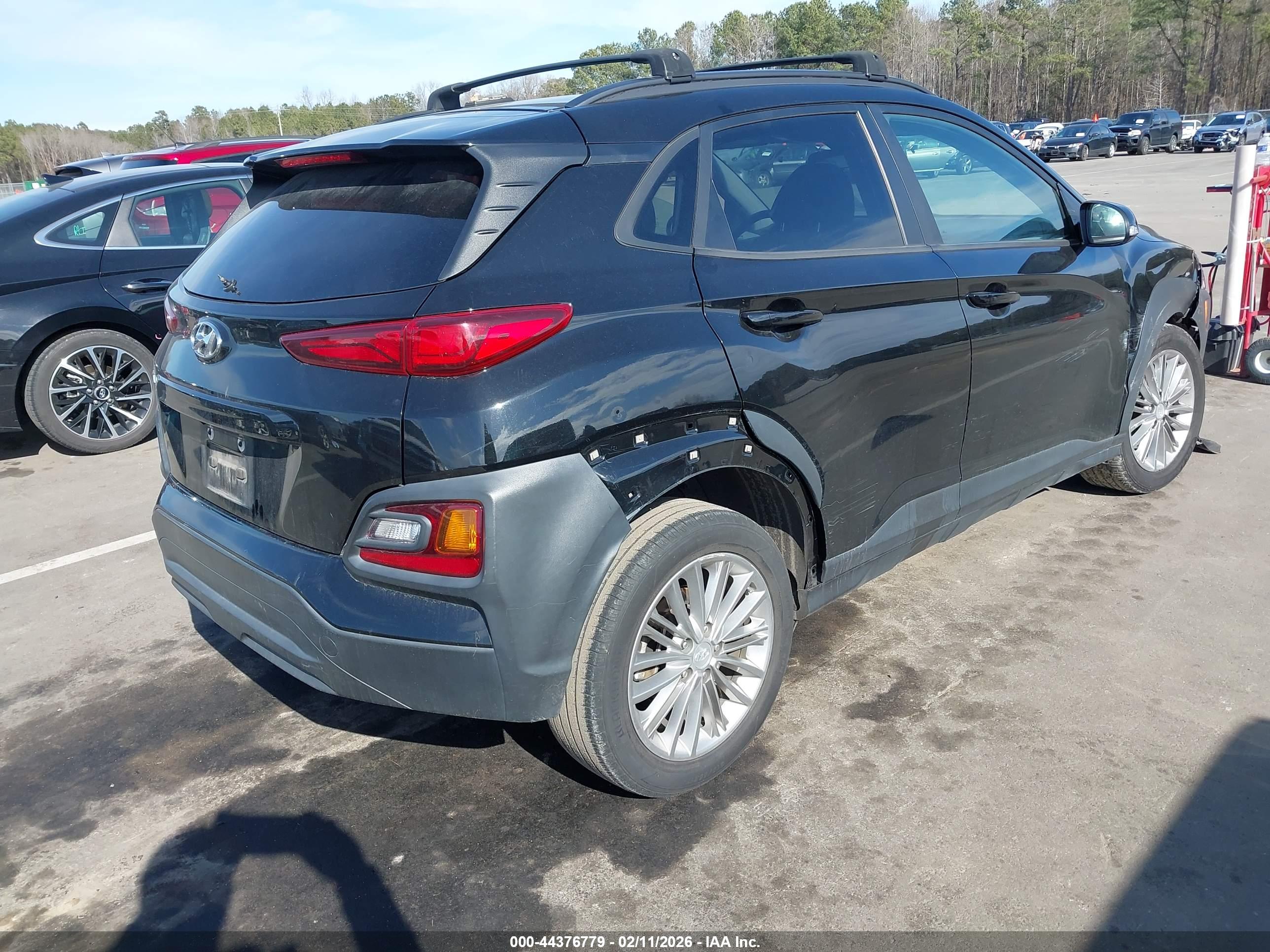 HYUNDAI KONA image 4
