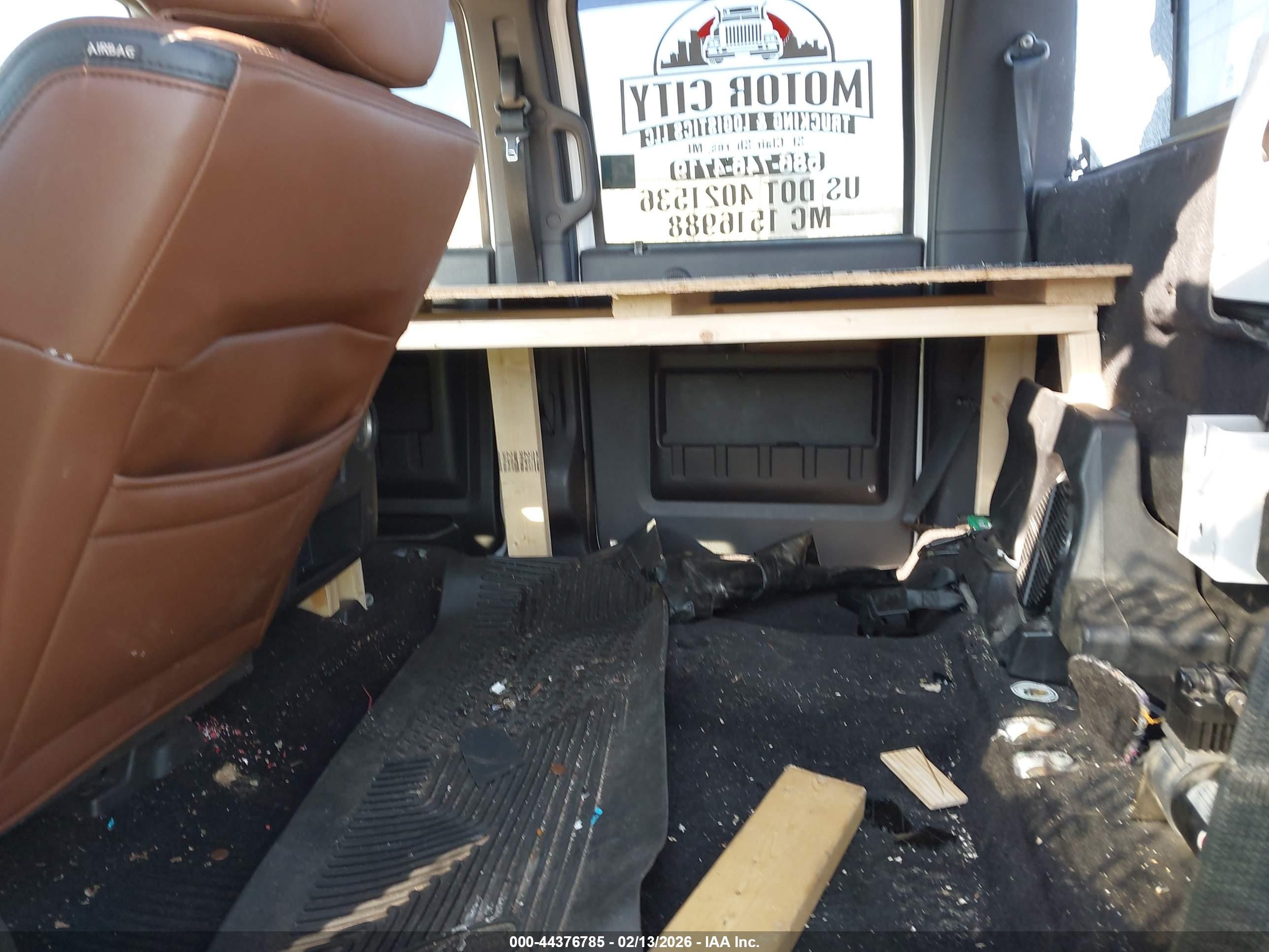 FORD F-250 image 8