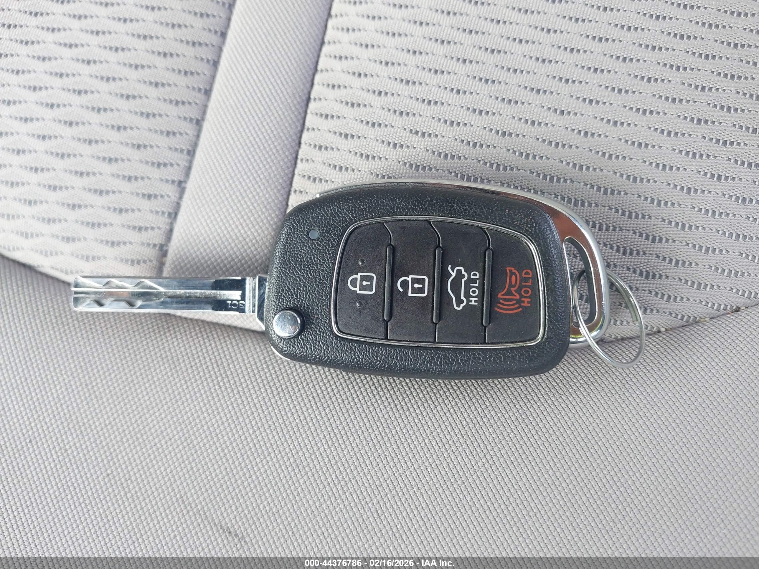 HYUNDAI SONATA image 11