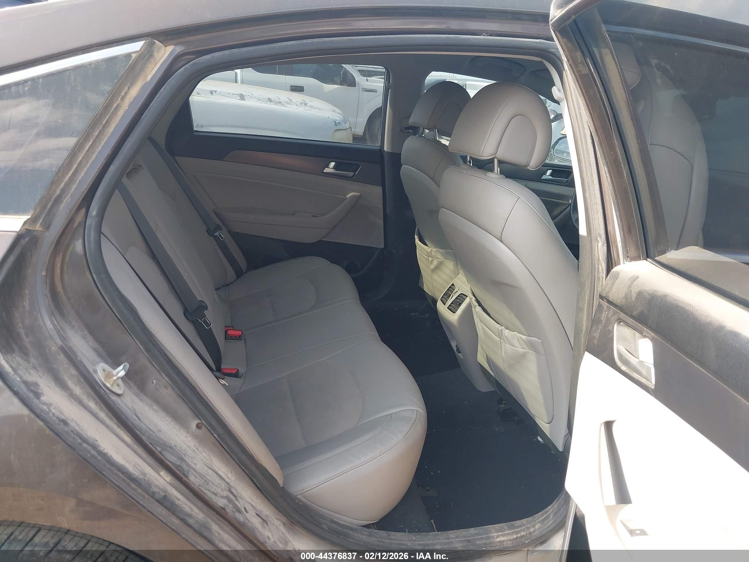 HYUNDAI SONATA image 8