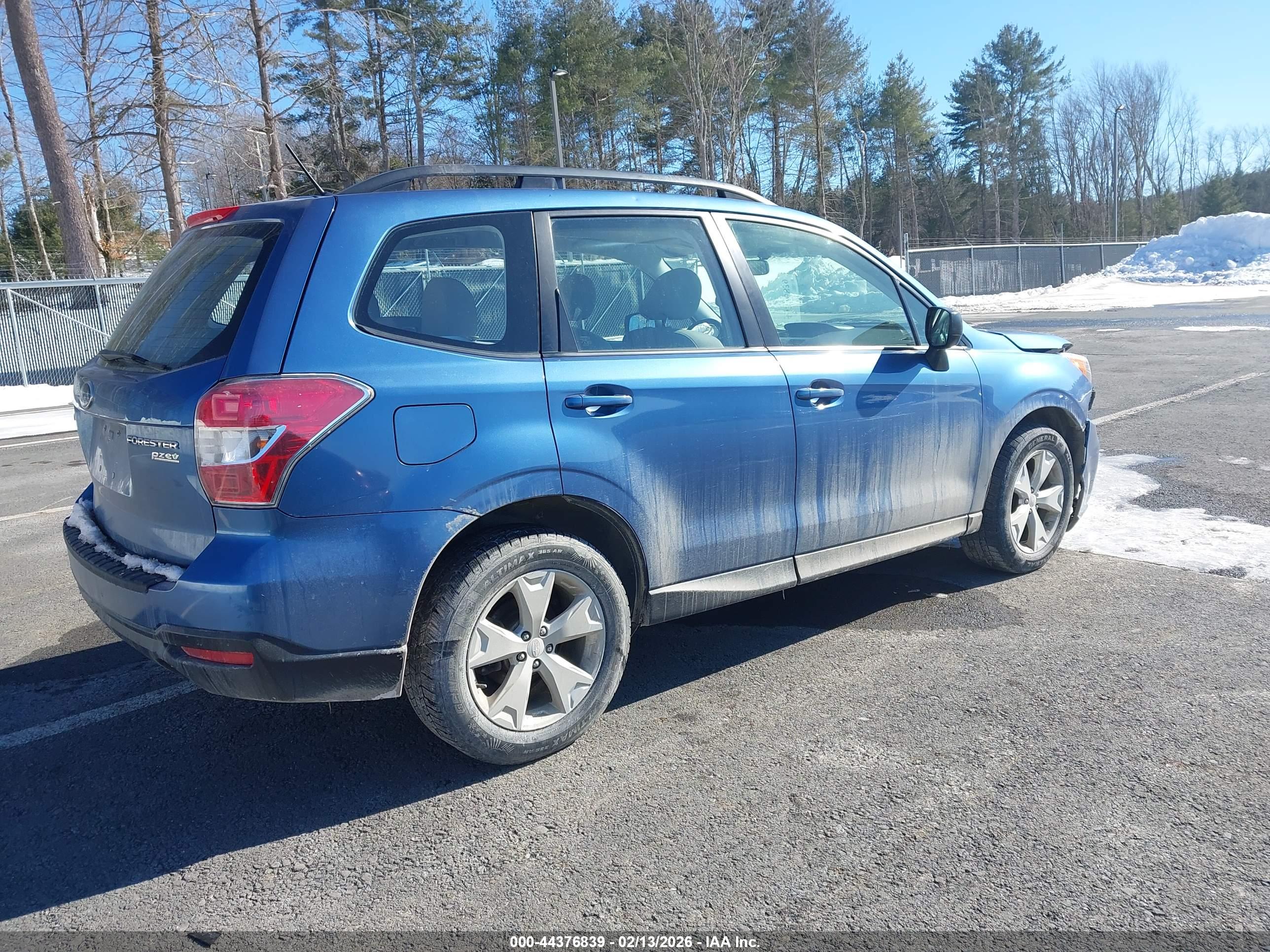 SUBARU FORESTER image 4