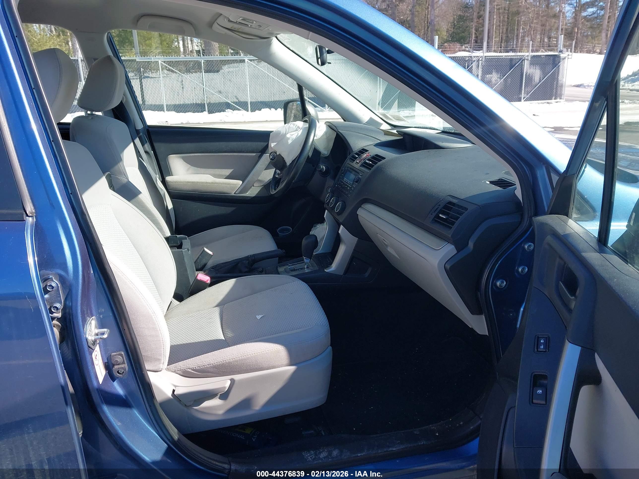 SUBARU FORESTER image 5