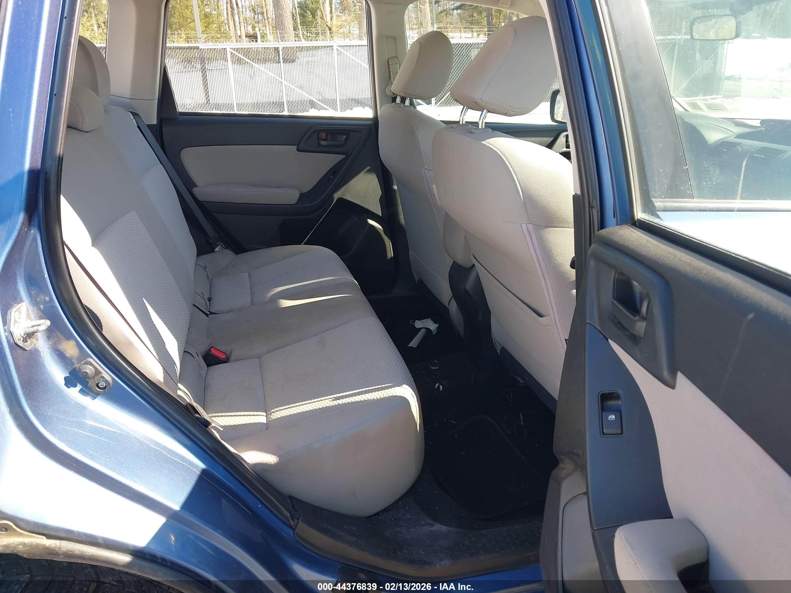 SUBARU FORESTER image 8