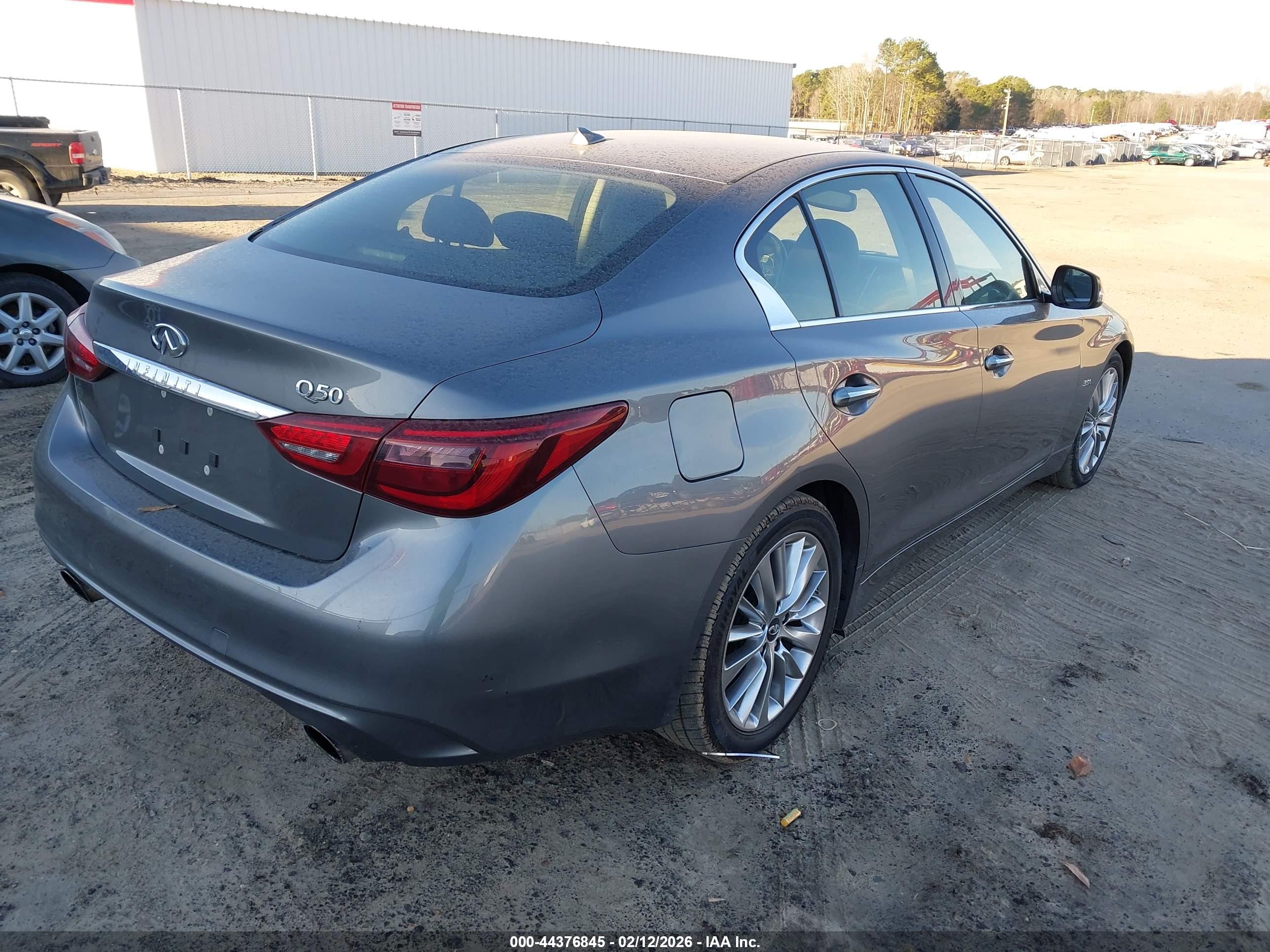 INFINITI Q50 image 4