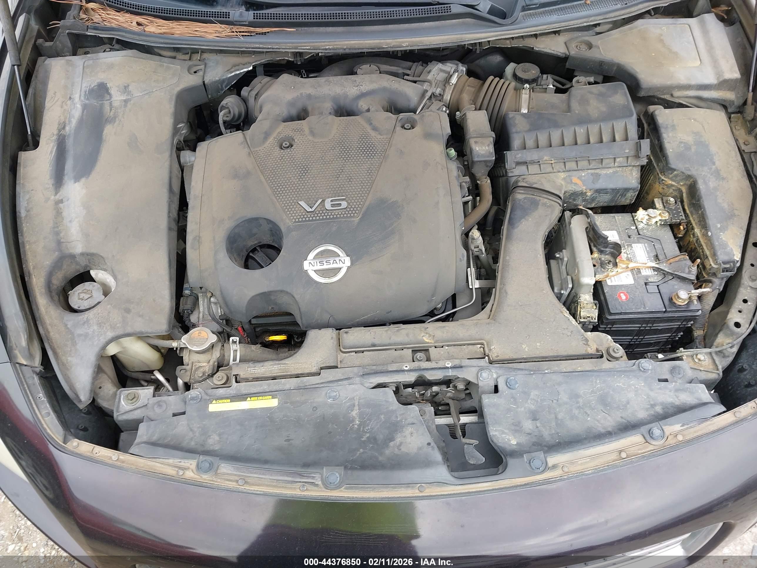 NISSAN MAXIMA image 10