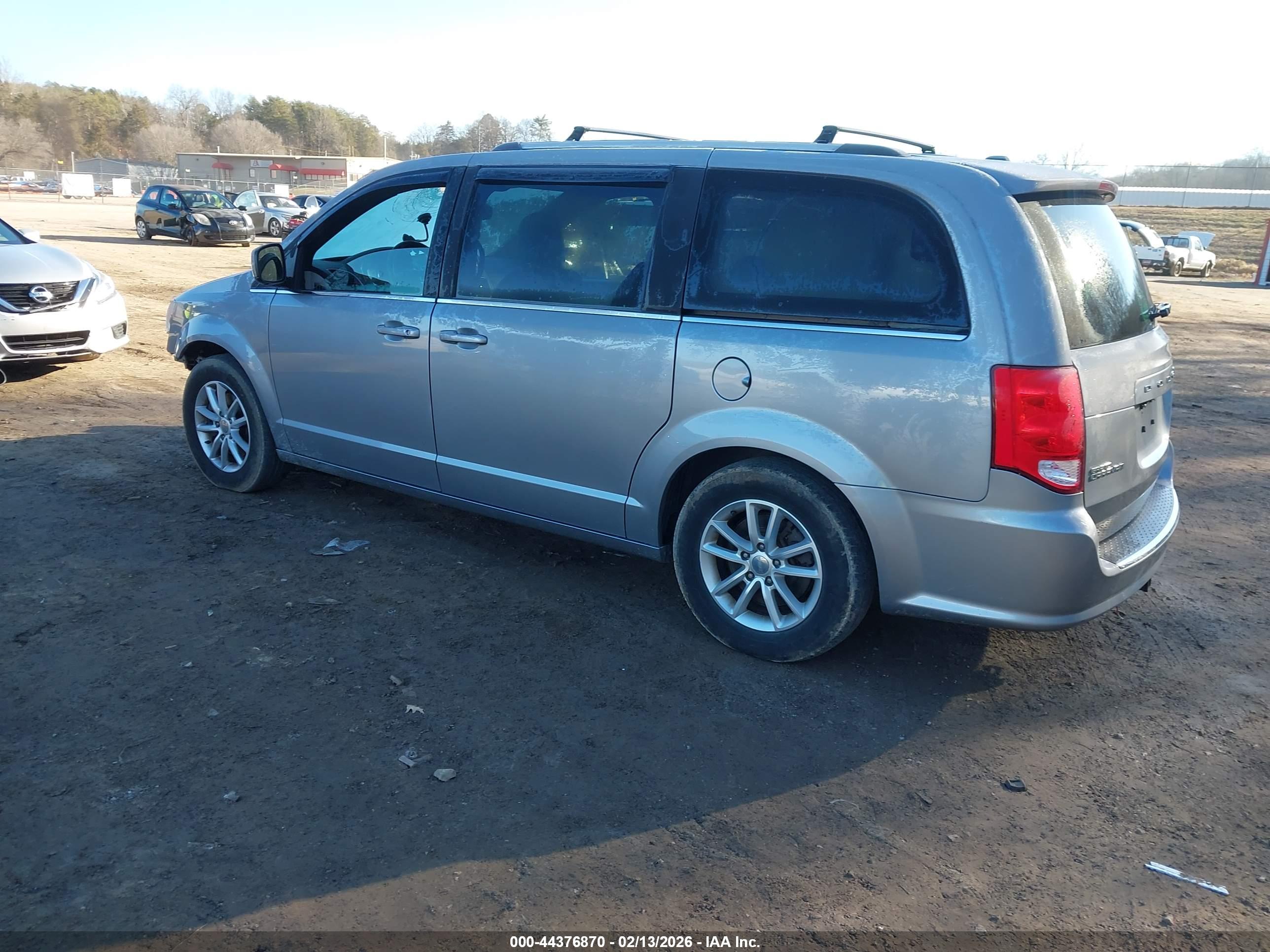 DODGE GRAND image 3